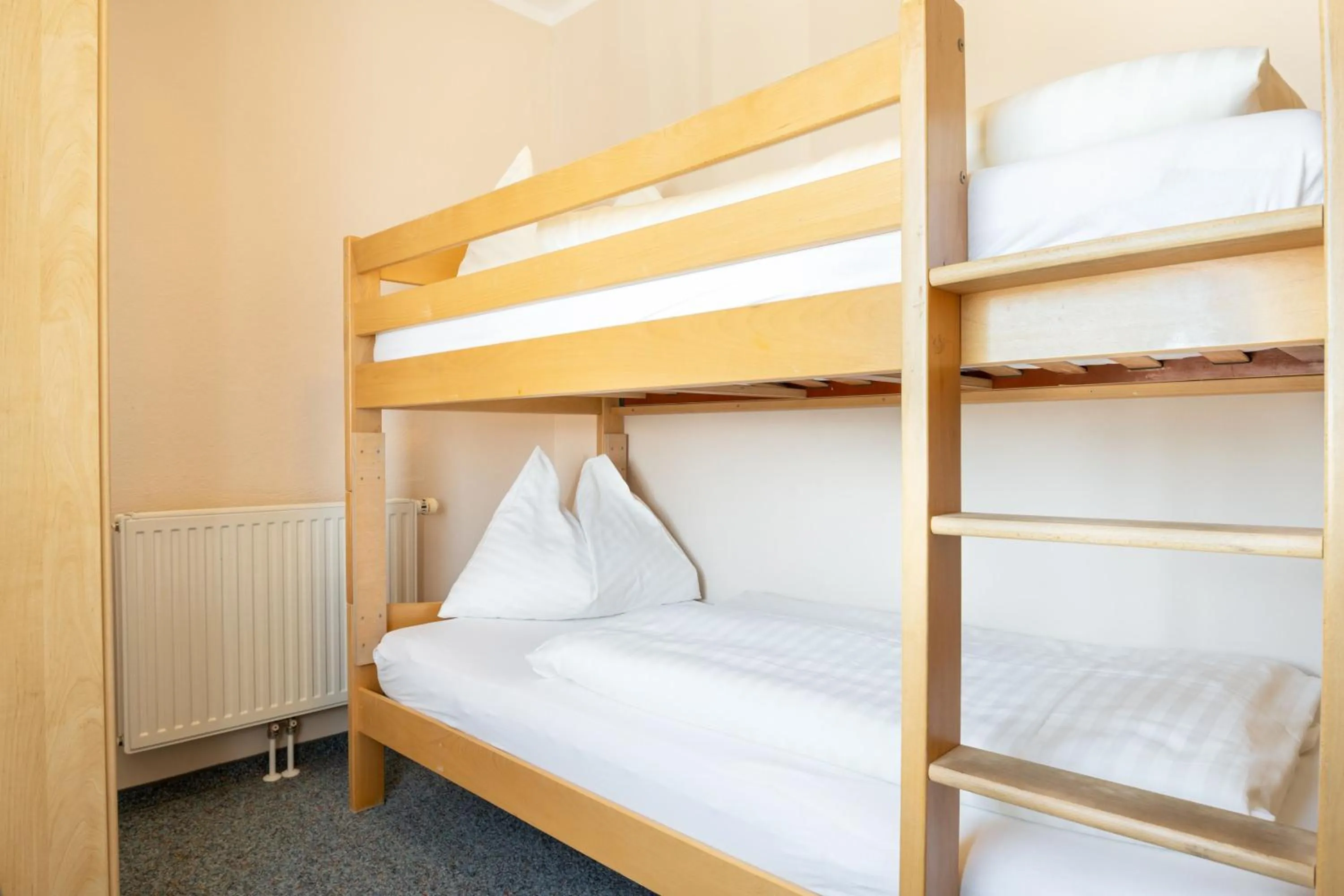 children, Bed in Pogöriacherhof