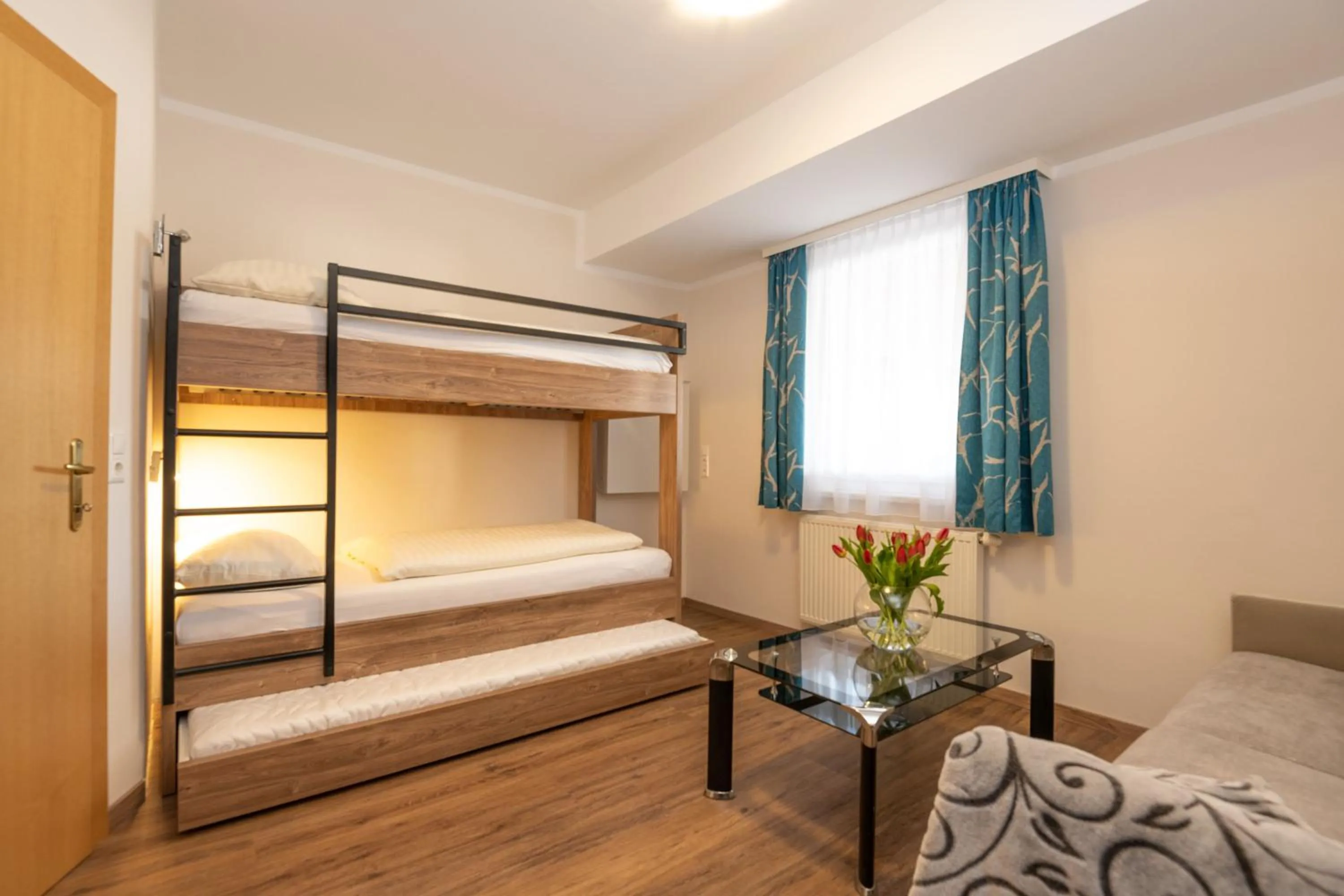 Photo of the whole room, Bed in Pogöriacherhof