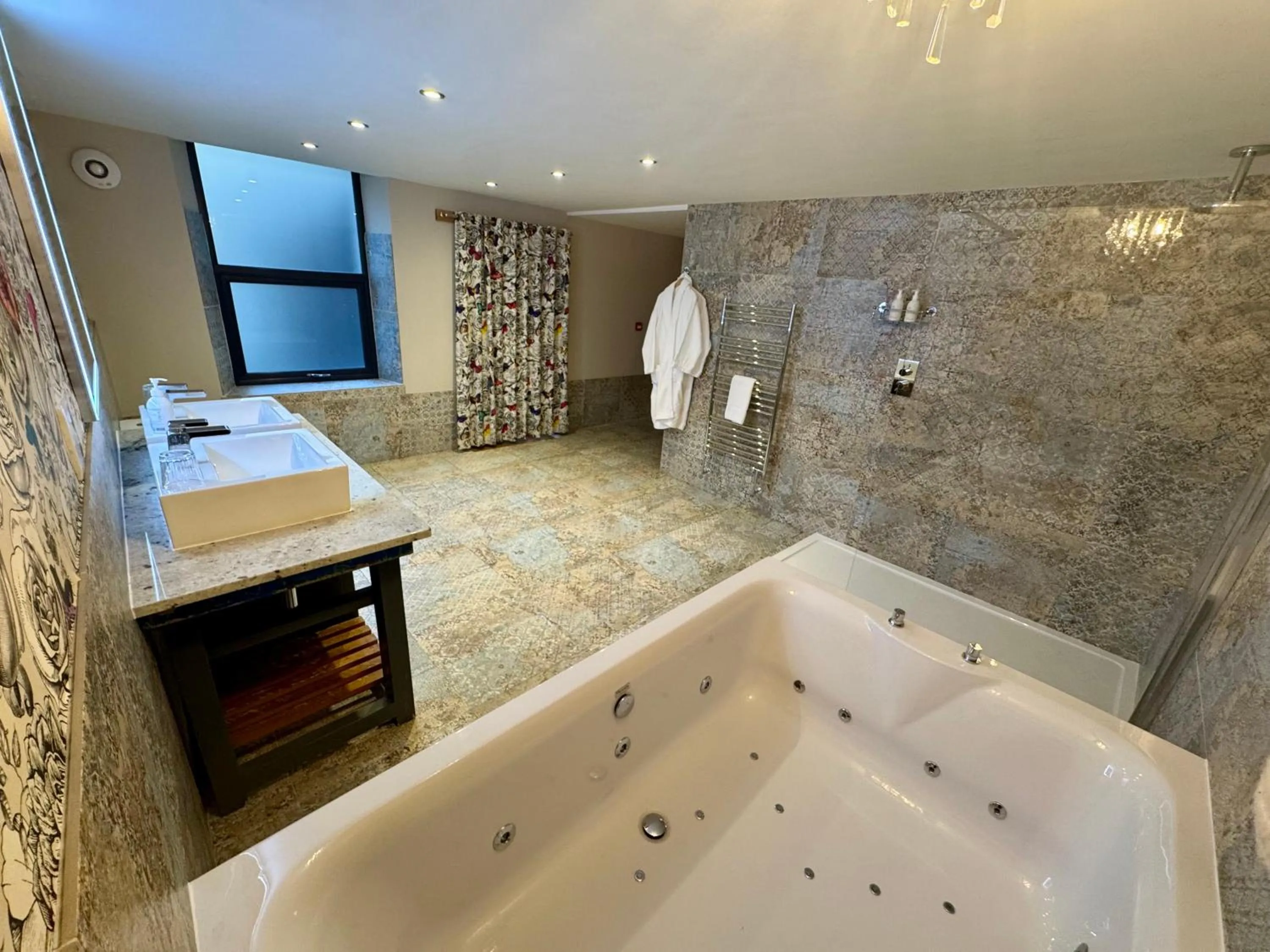 Hot Tub in Lymestone Boutique Accommodation