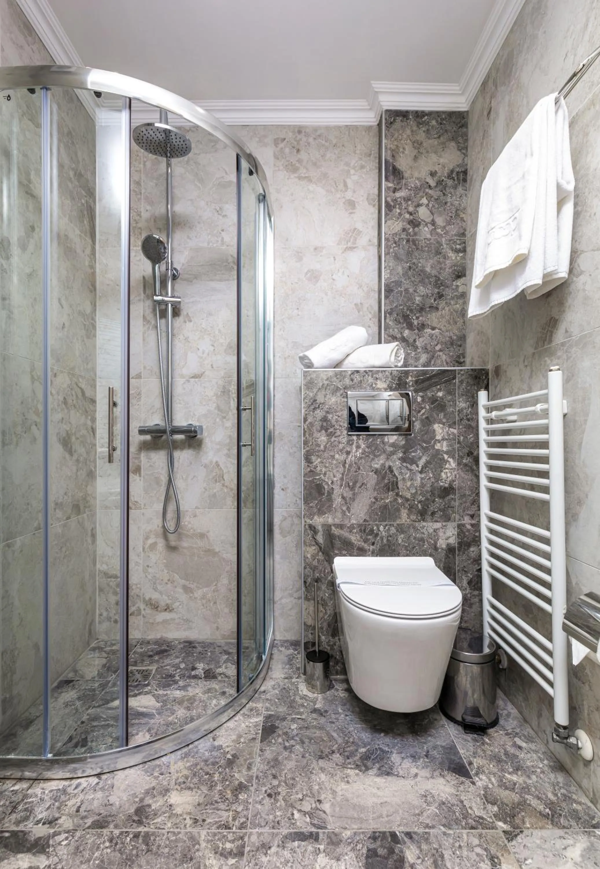 Bathroom in Hotel Intelcoop