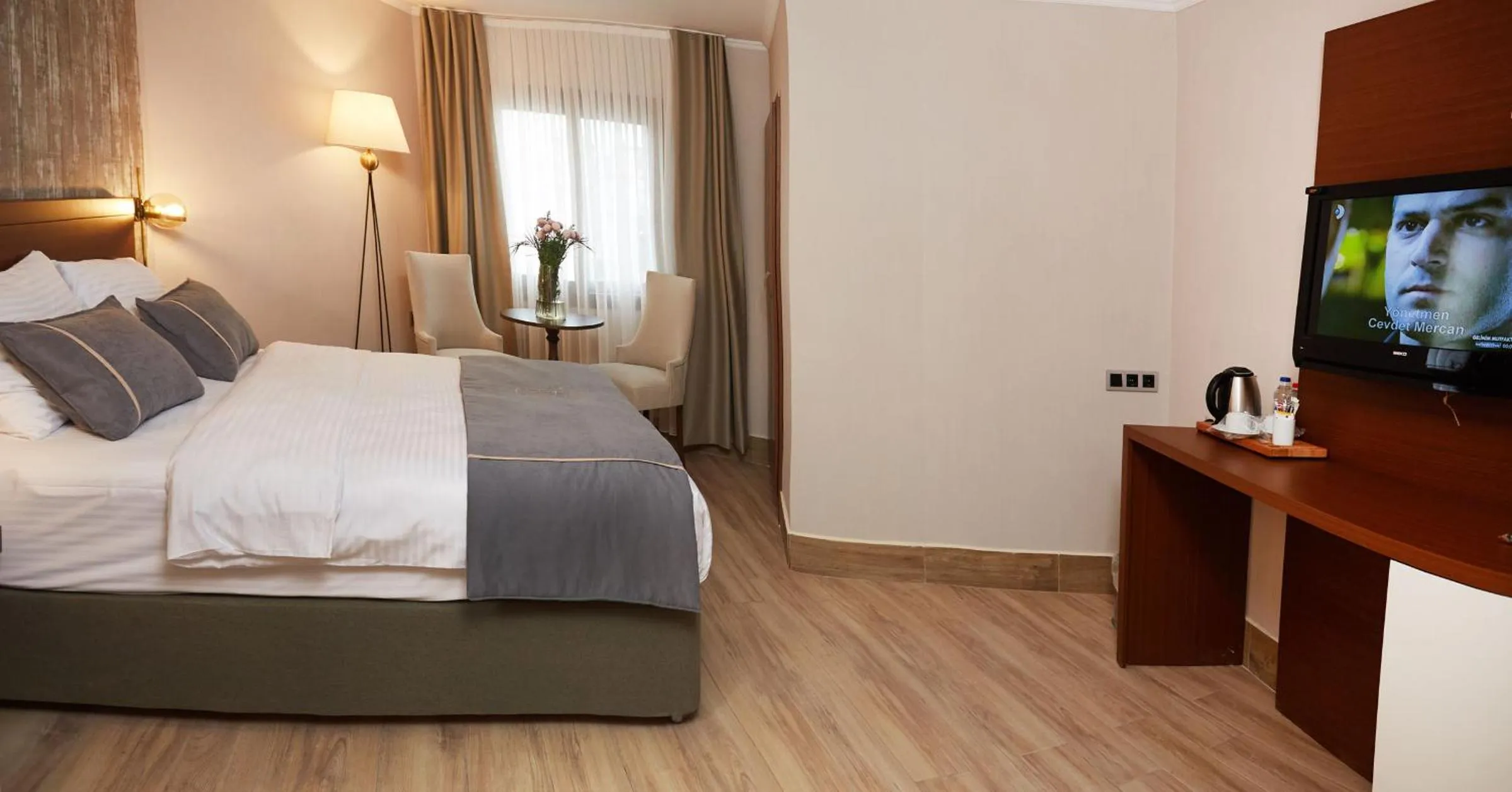Bed in Mira Otel Alsancak