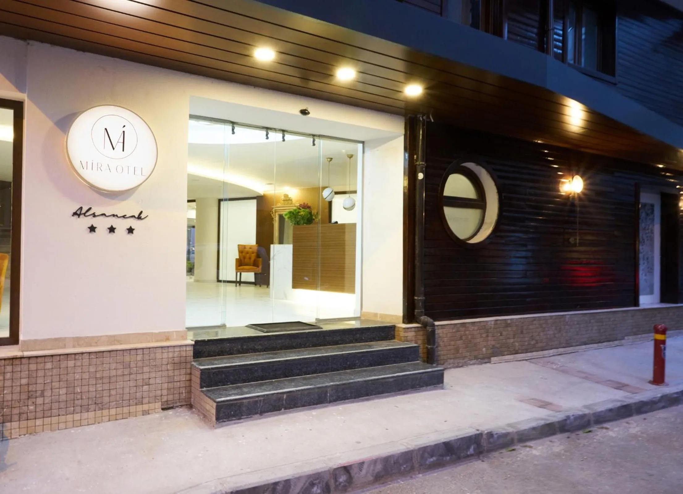 Property building in Mira Otel Alsancak