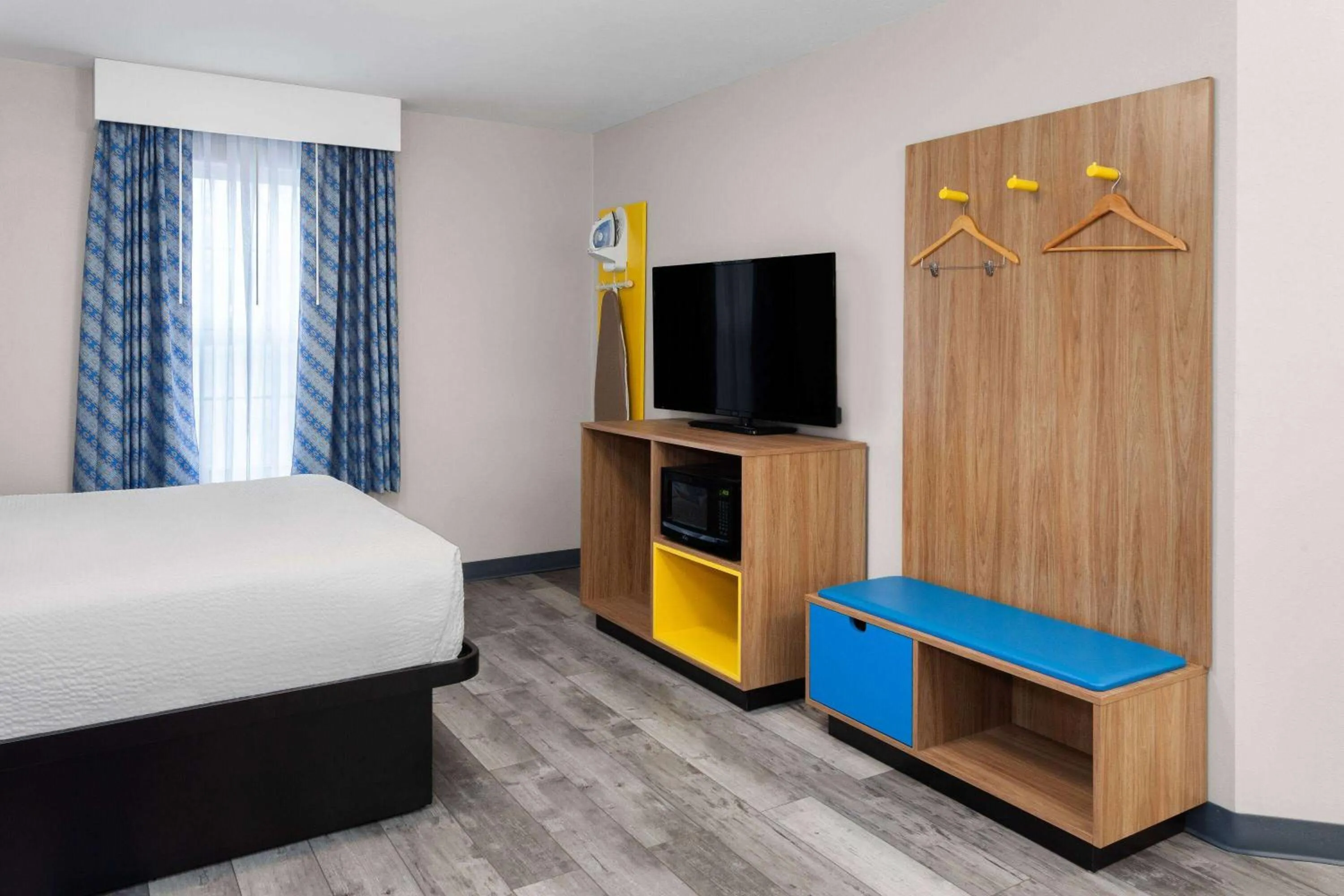 Other, Bed in Days Inn & Suites by Wyndham Sellersburg