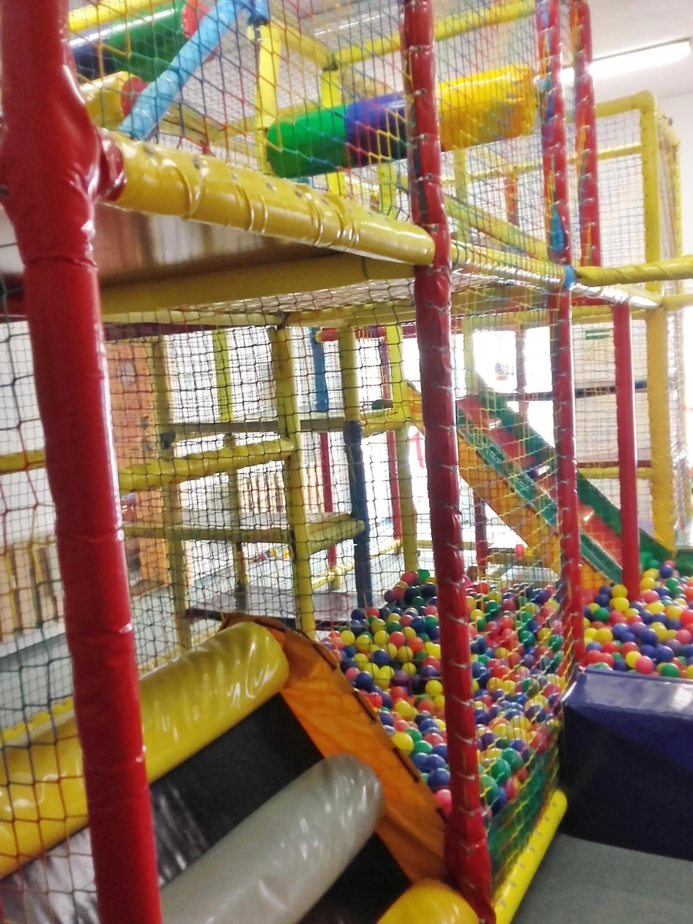 Children play ground in Mazurska Chata jezioro i aquapark 6 min, centrum i promenada 12 min