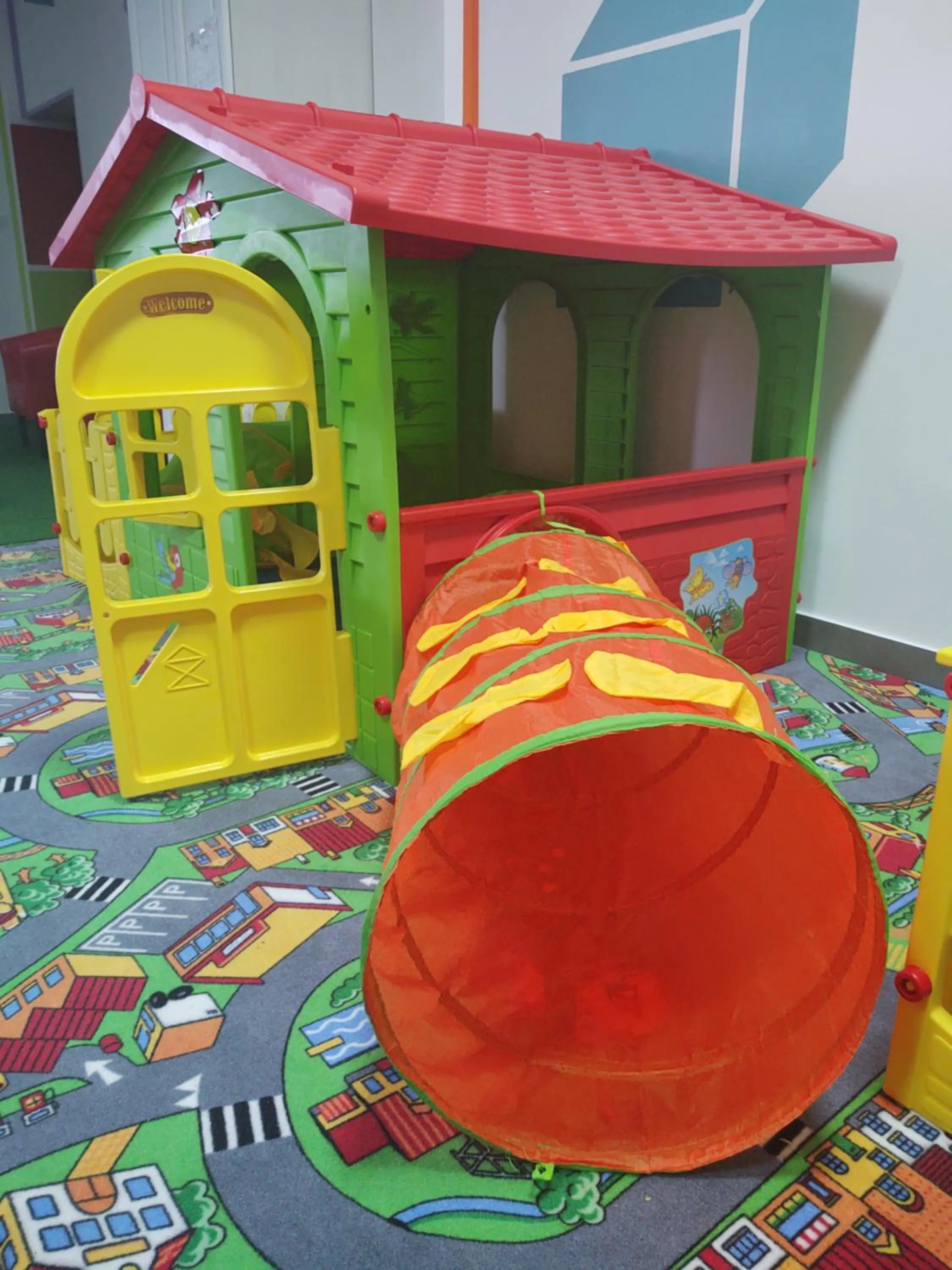 Children play ground in Mazurska Chata jezioro i aquapark 6 min, centrum i promenada 12 min