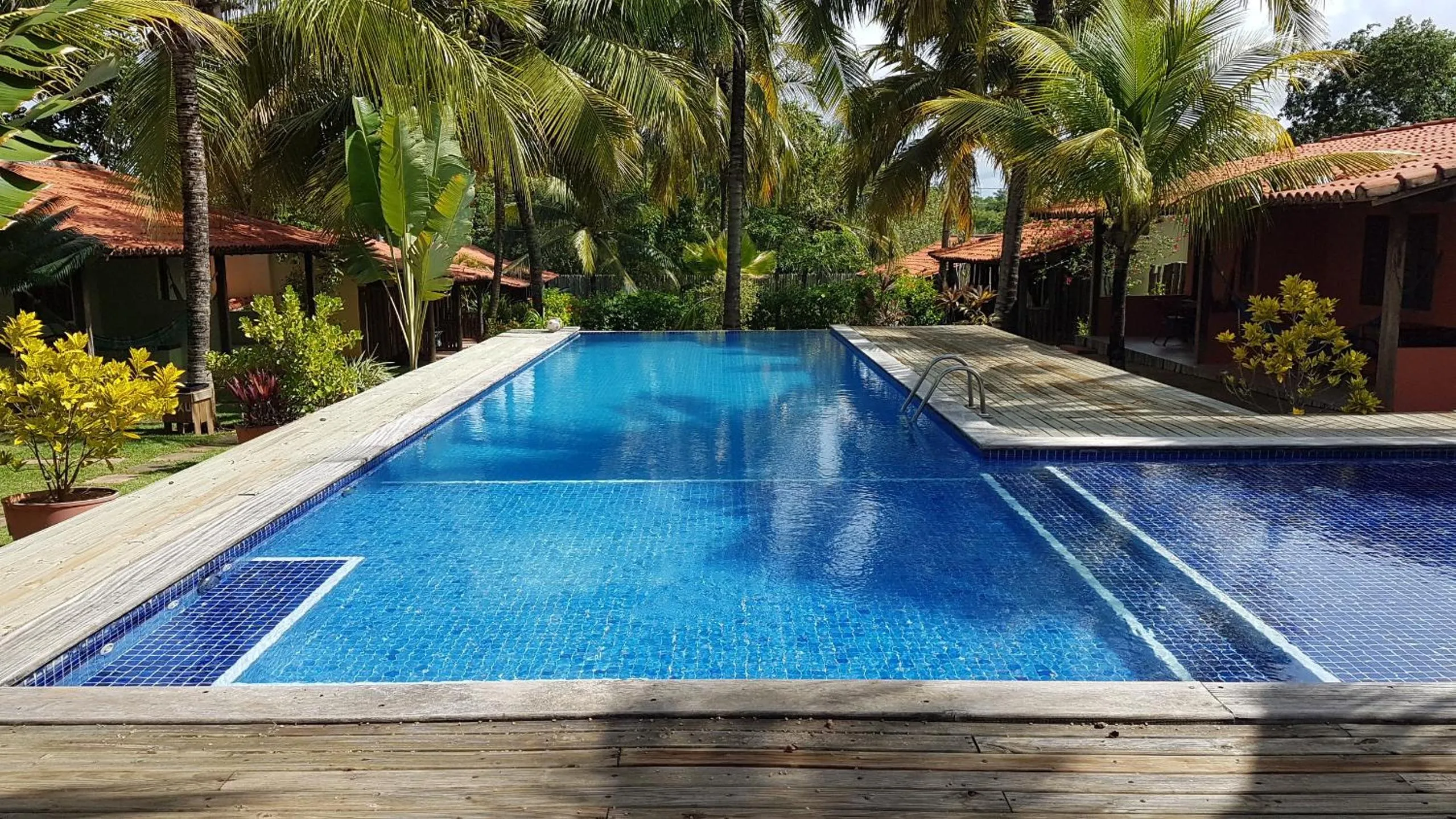 Swimming pool in Pousada Praia das Ondas - Pé na areia