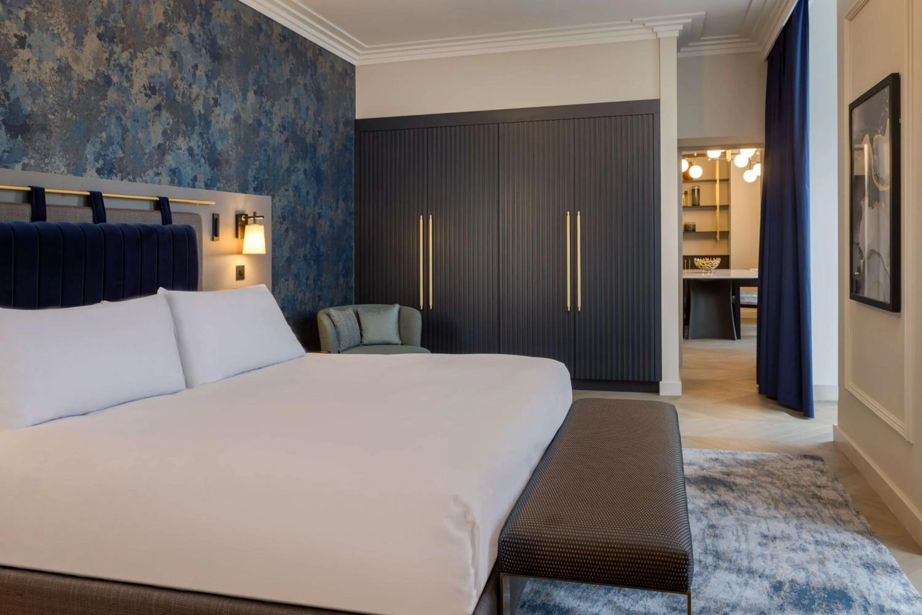 Bed in DoubleTree By Hilton Brighton Metropole