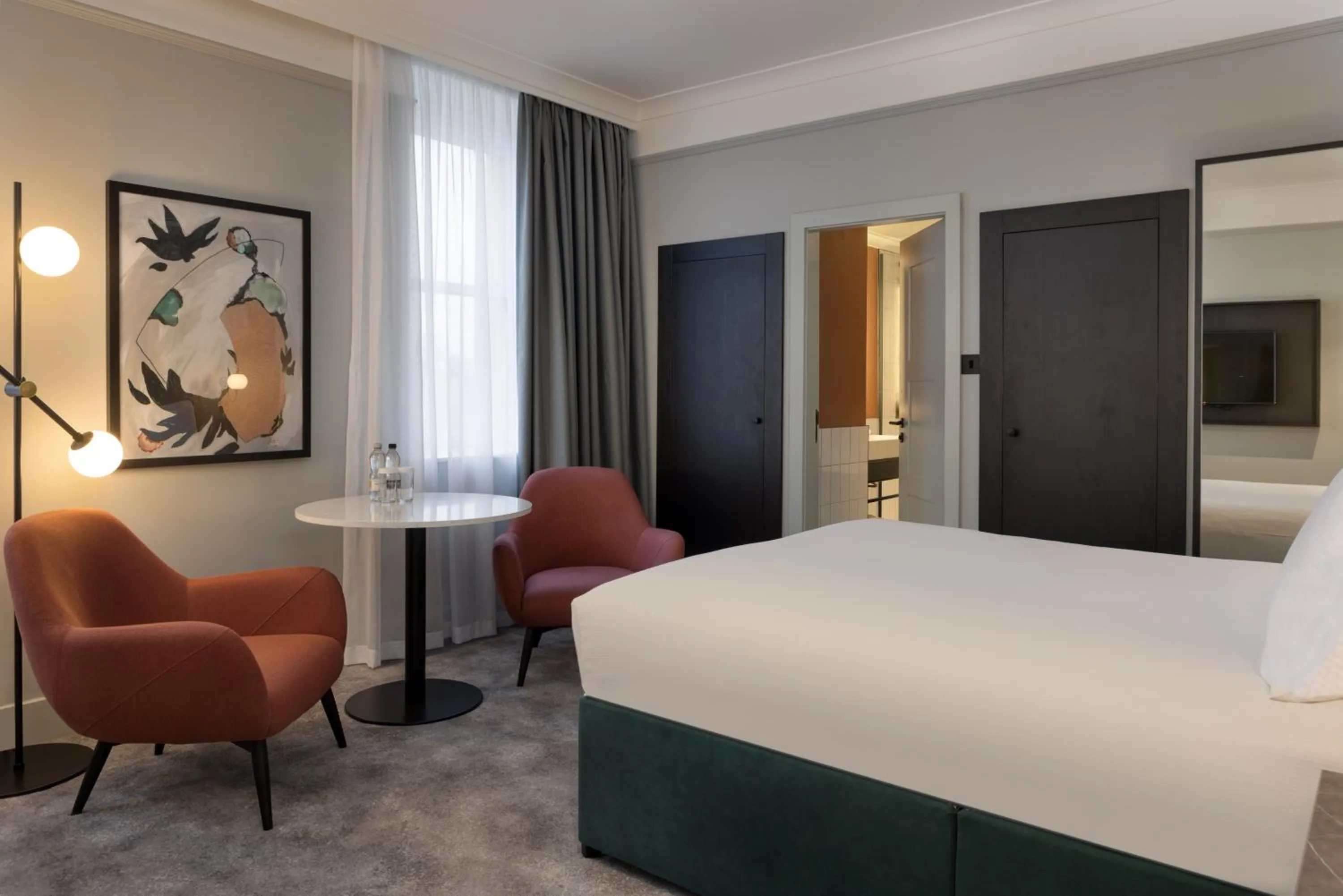 Bedroom, Bed in DoubleTree By Hilton Brighton Metropole