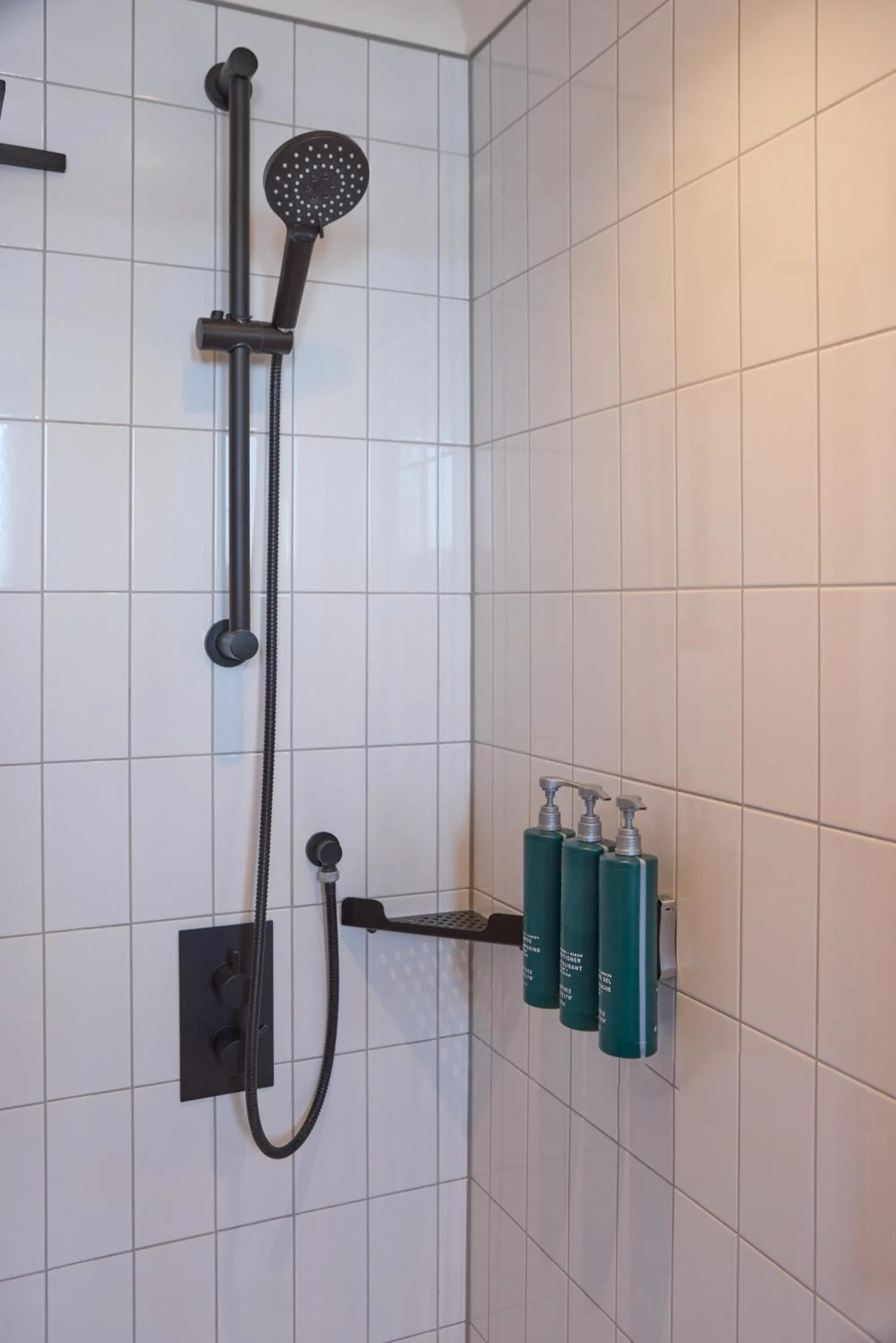 Bathroom in DoubleTree By Hilton Brighton Metropole