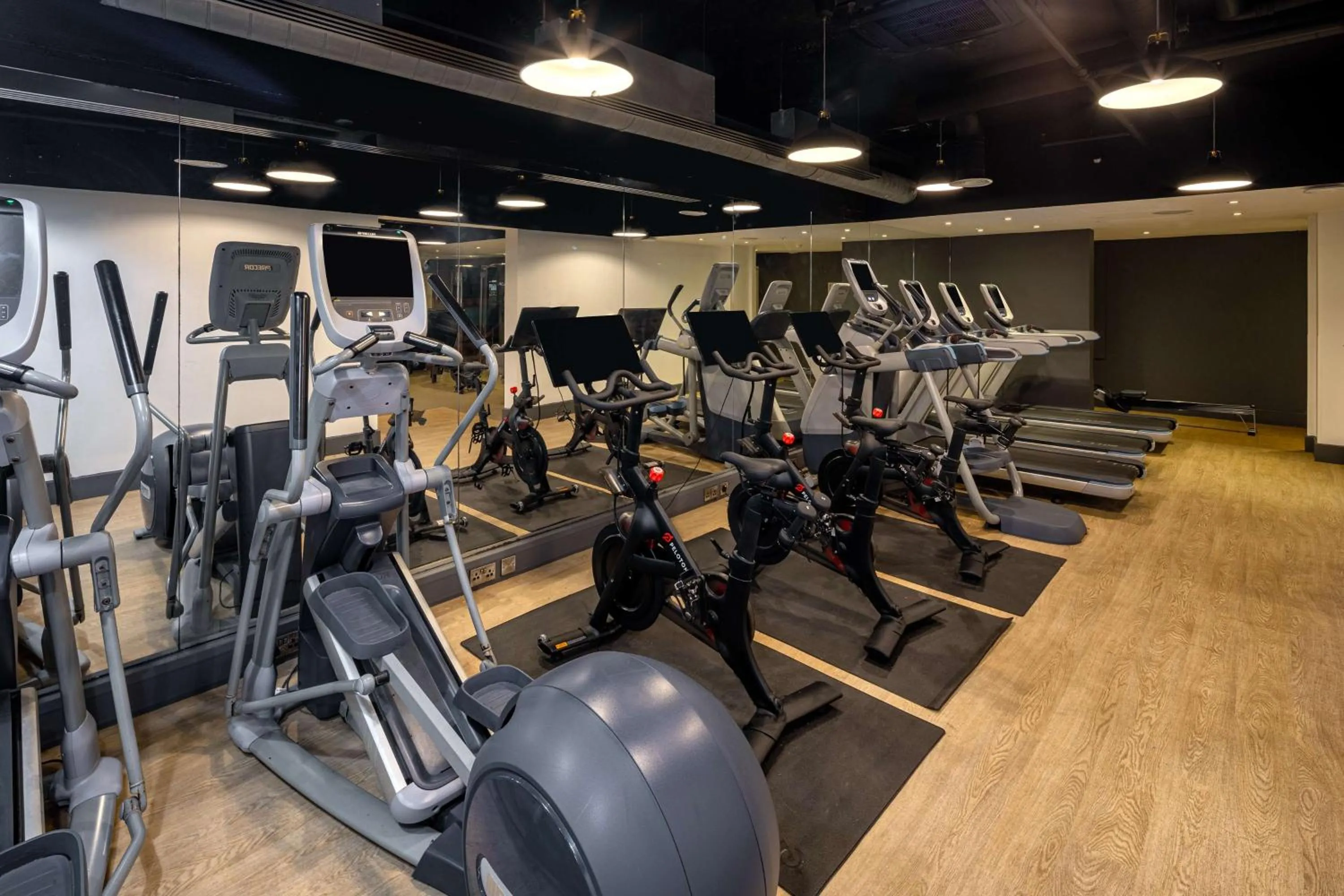 Fitness centre/facilities in DoubleTree By Hilton Brighton Metropole