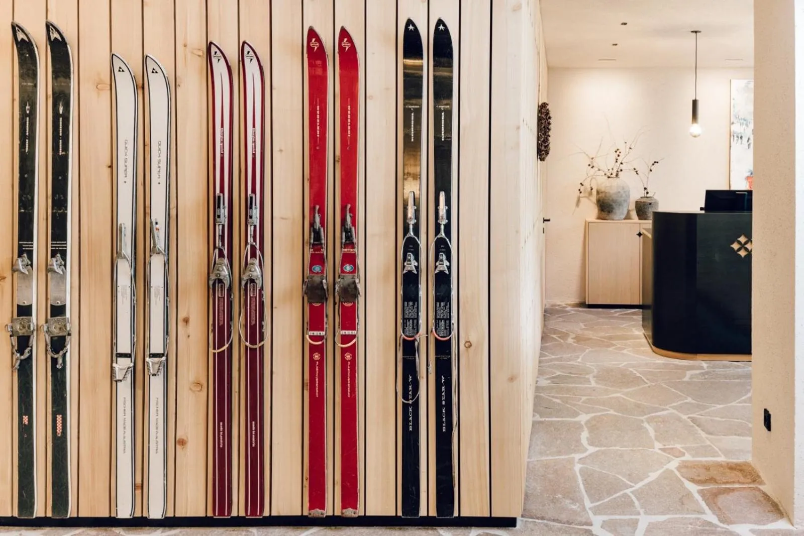 Decorative detail in Das Johann