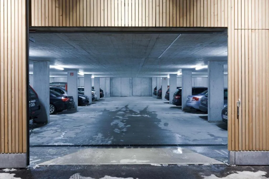 Parking in Das Johann