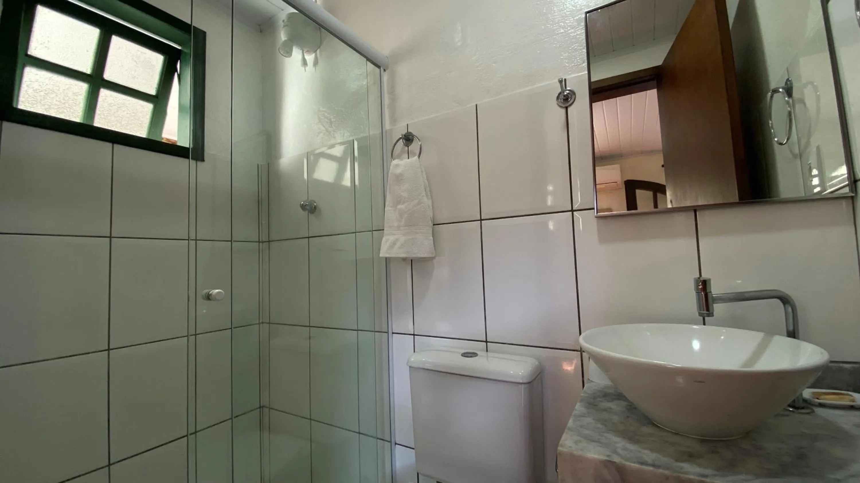 Bathroom in Pousada Aporan Ilhabela