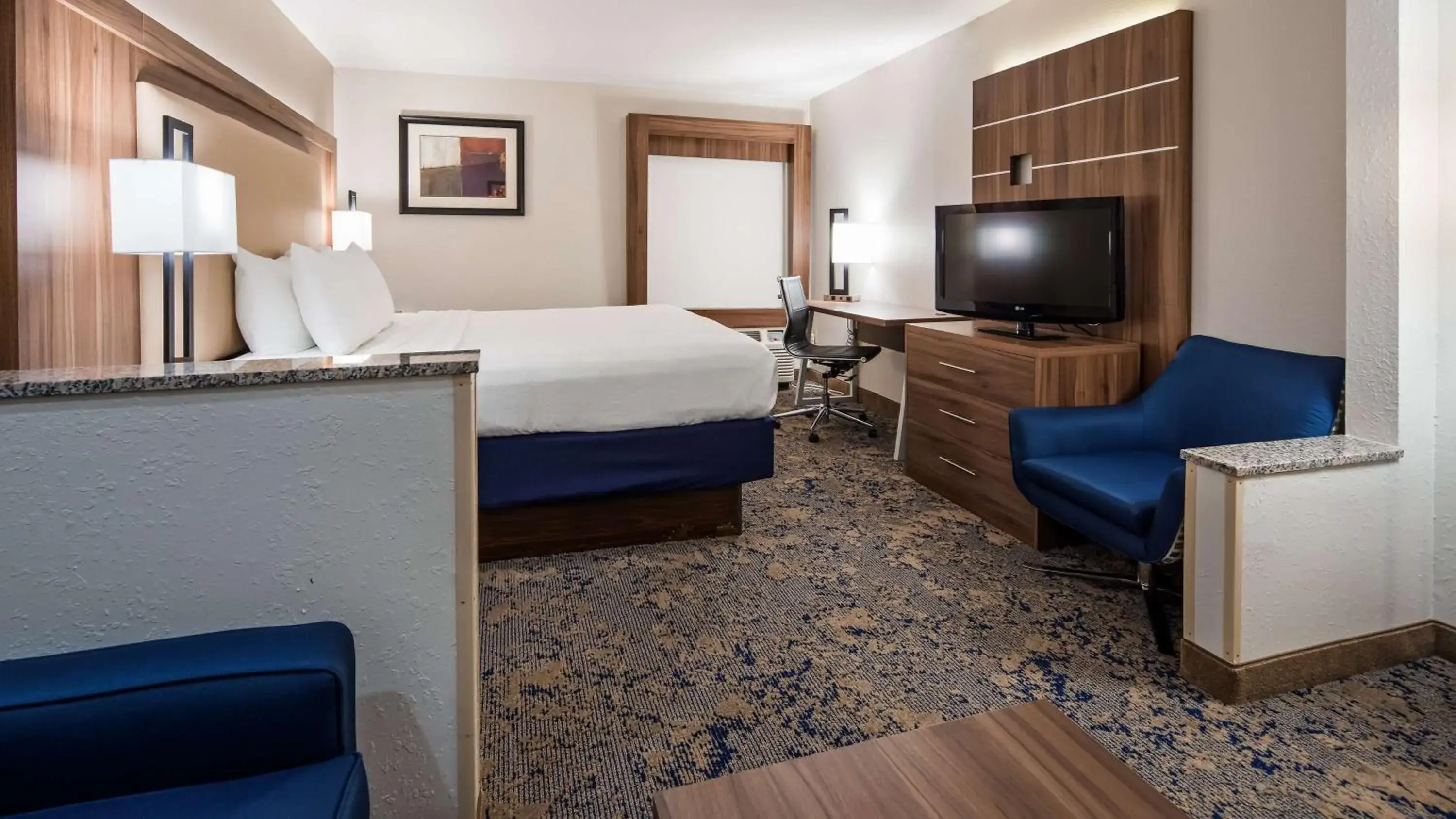 King Room with Sofa Bed in Best Western Plus Kansas City Airport - KCI East King Room with Sofa Bed in Best Western Plus Kansas City Airport - KCI East