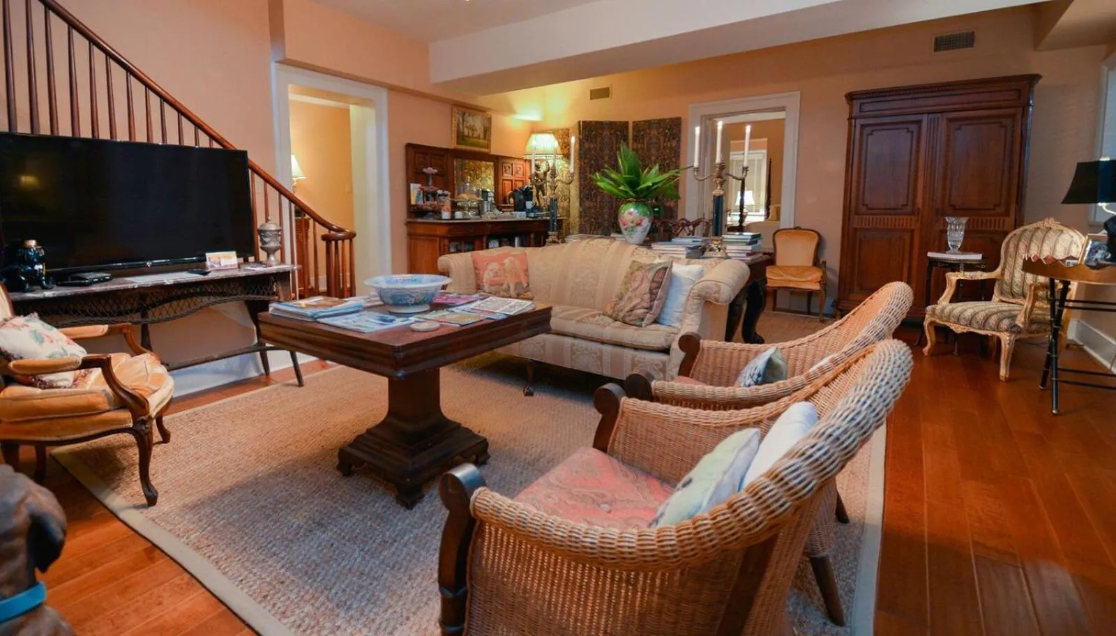 Choctaw Hall Bed & Breakfast