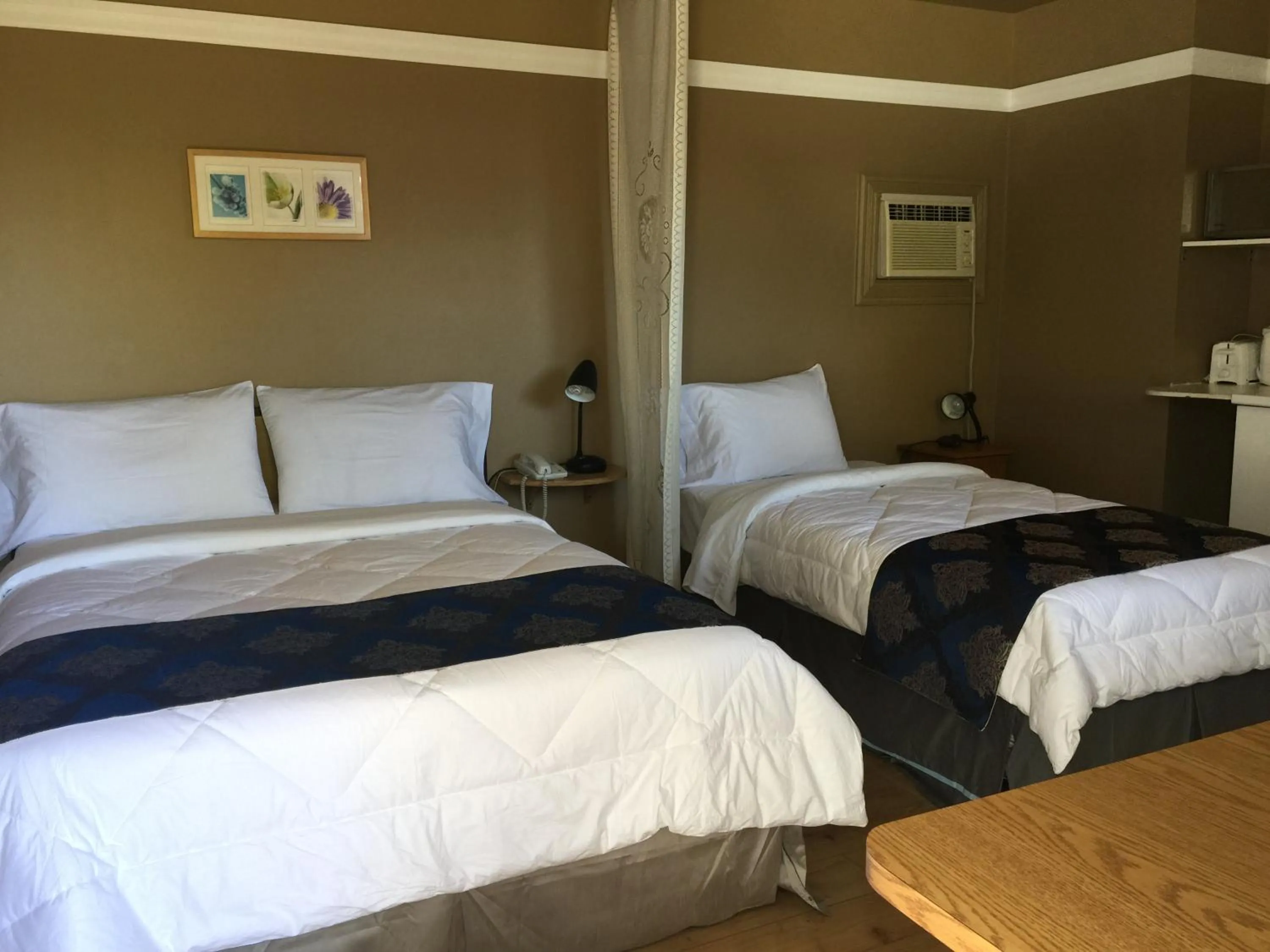 bunk bed, Bed in Motel Montgolfière JP