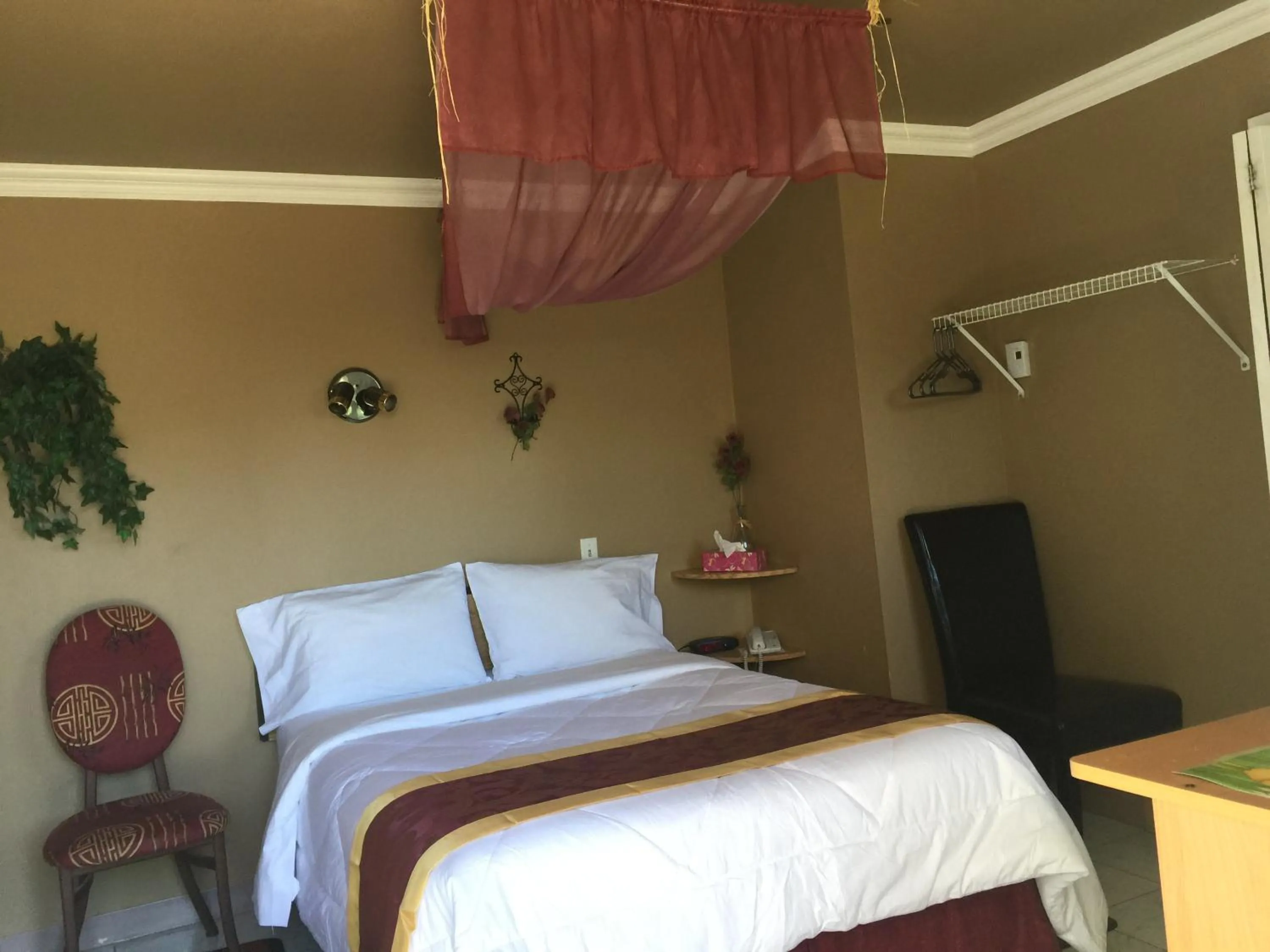 bunk bed, Bed in Motel Montgolfière JP