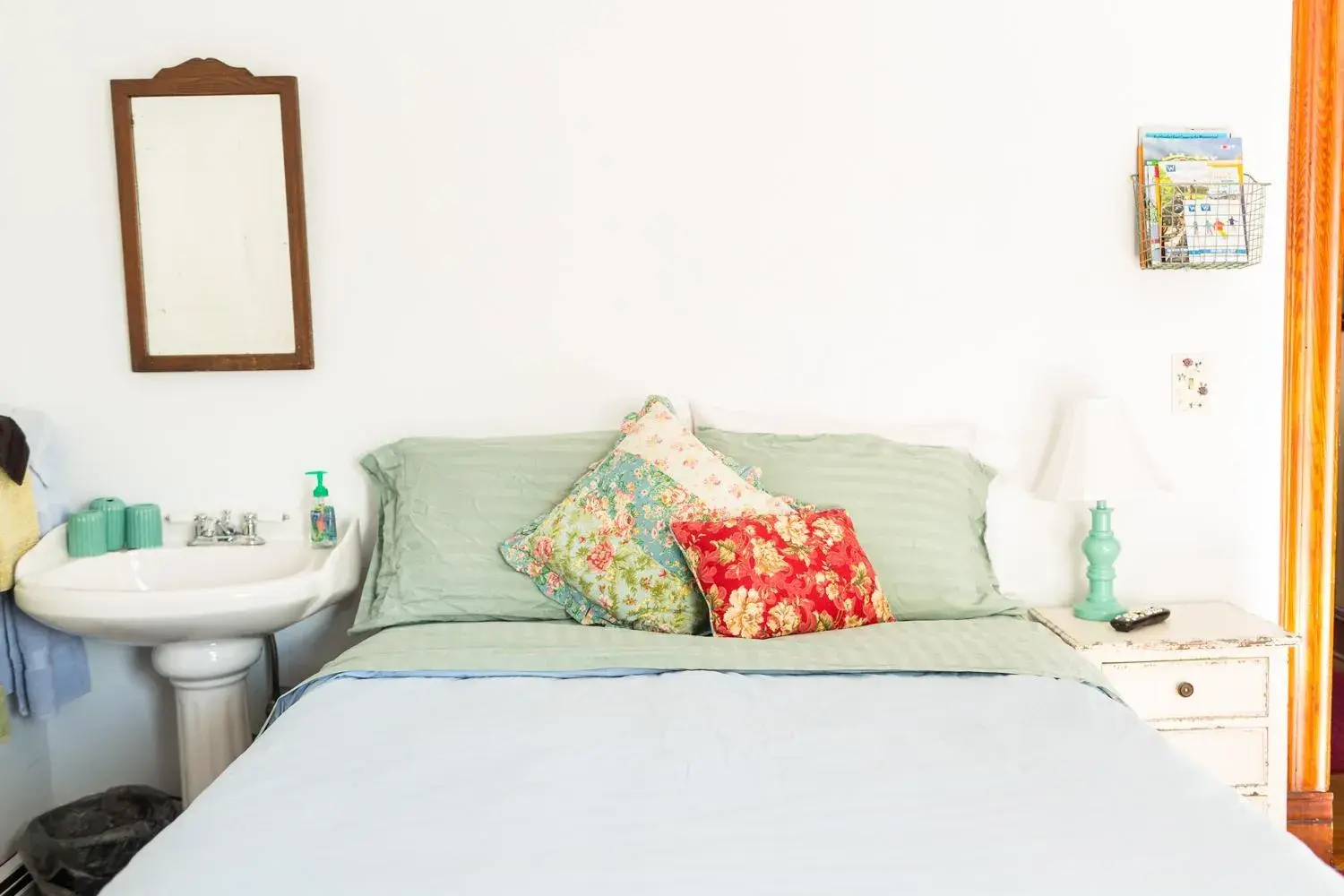 Double and Twin Room in Antique Rose Inn Windham Double and Twin Room in Antique Rose Inn Windham