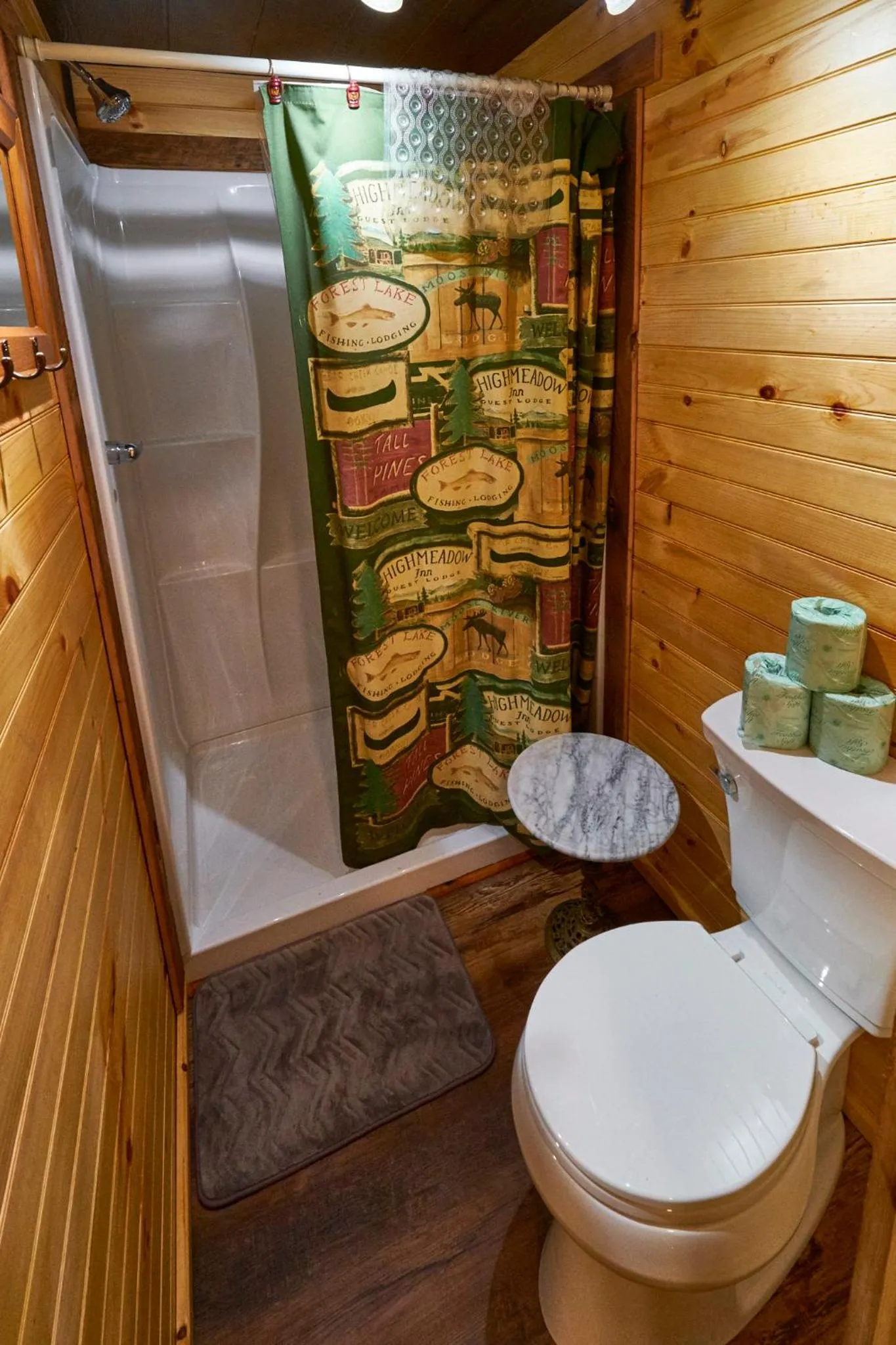 Creekwalk Inn Bed and Breakfast with Cabins