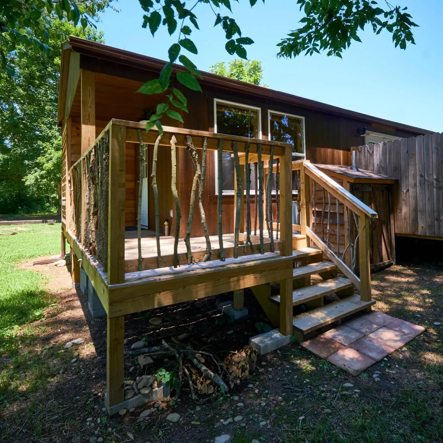 Creekwalk Inn Bed and Breakfast with Cabins