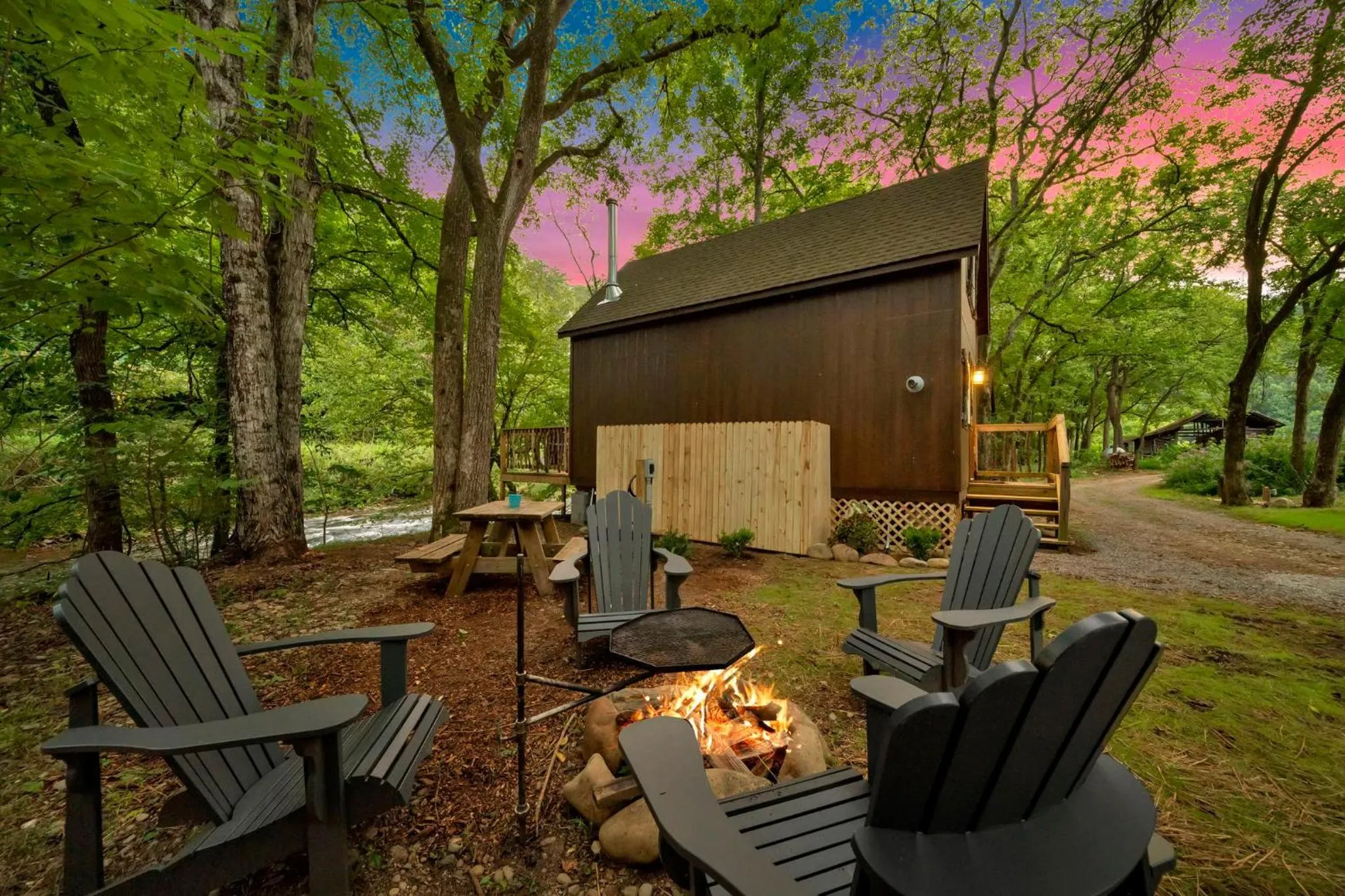 Creekwalk Inn Bed and Breakfast with Cabins