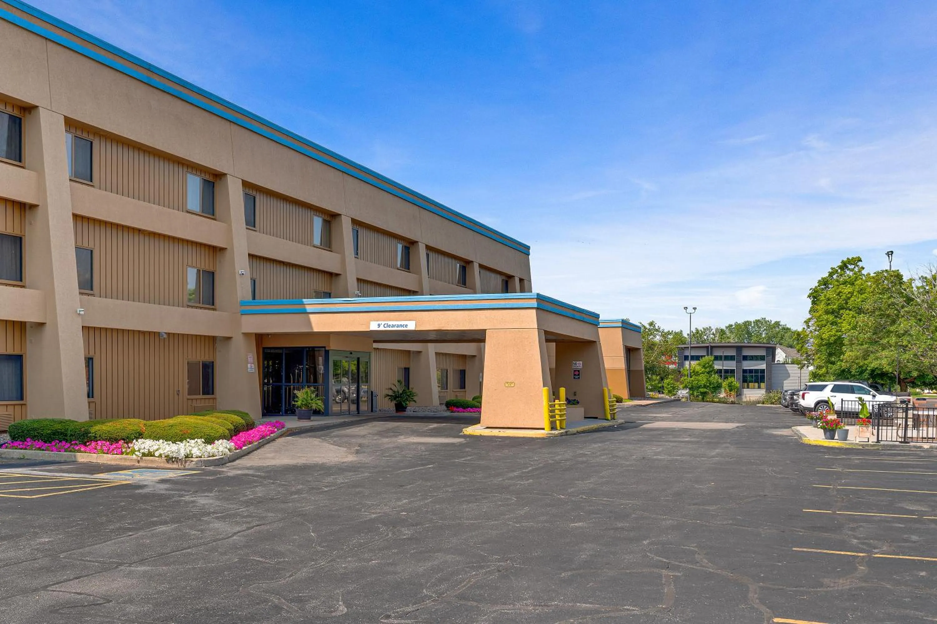 Property building in Baymont by Wyndham La Crosse/Onalaska