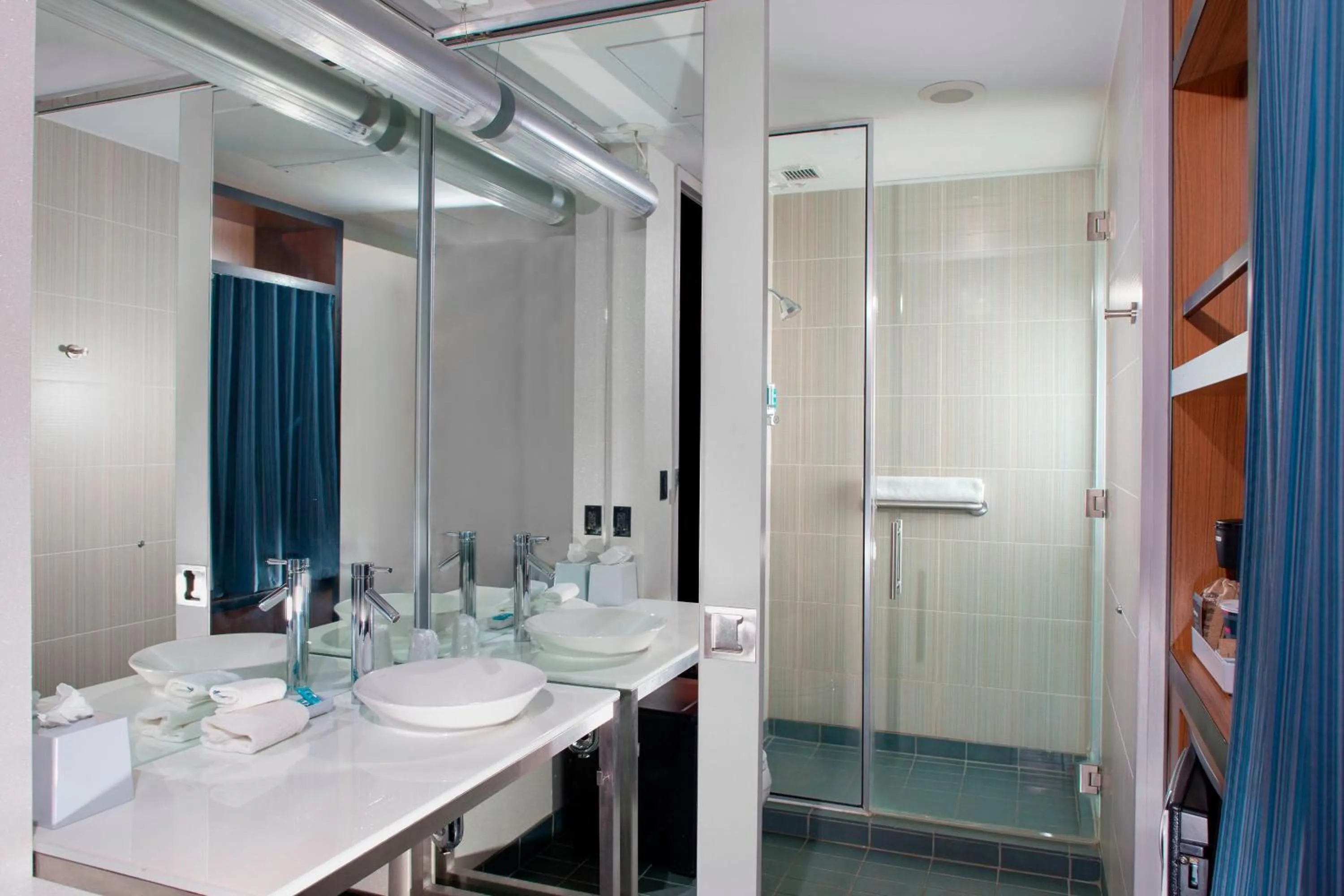 Bathroom in Aloft Richmond West Short Pump