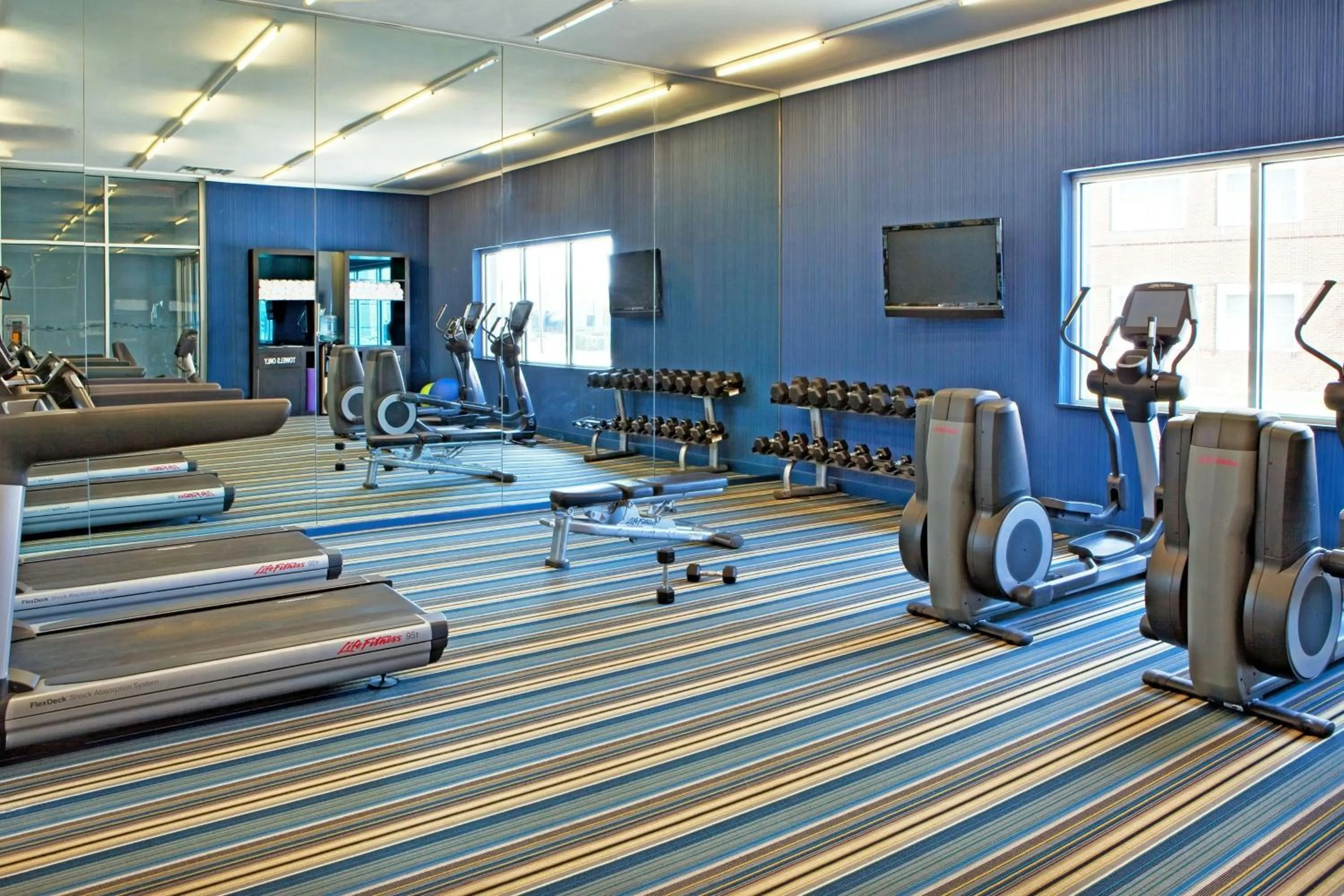 Fitness centre/facilities in Aloft Chesapeake