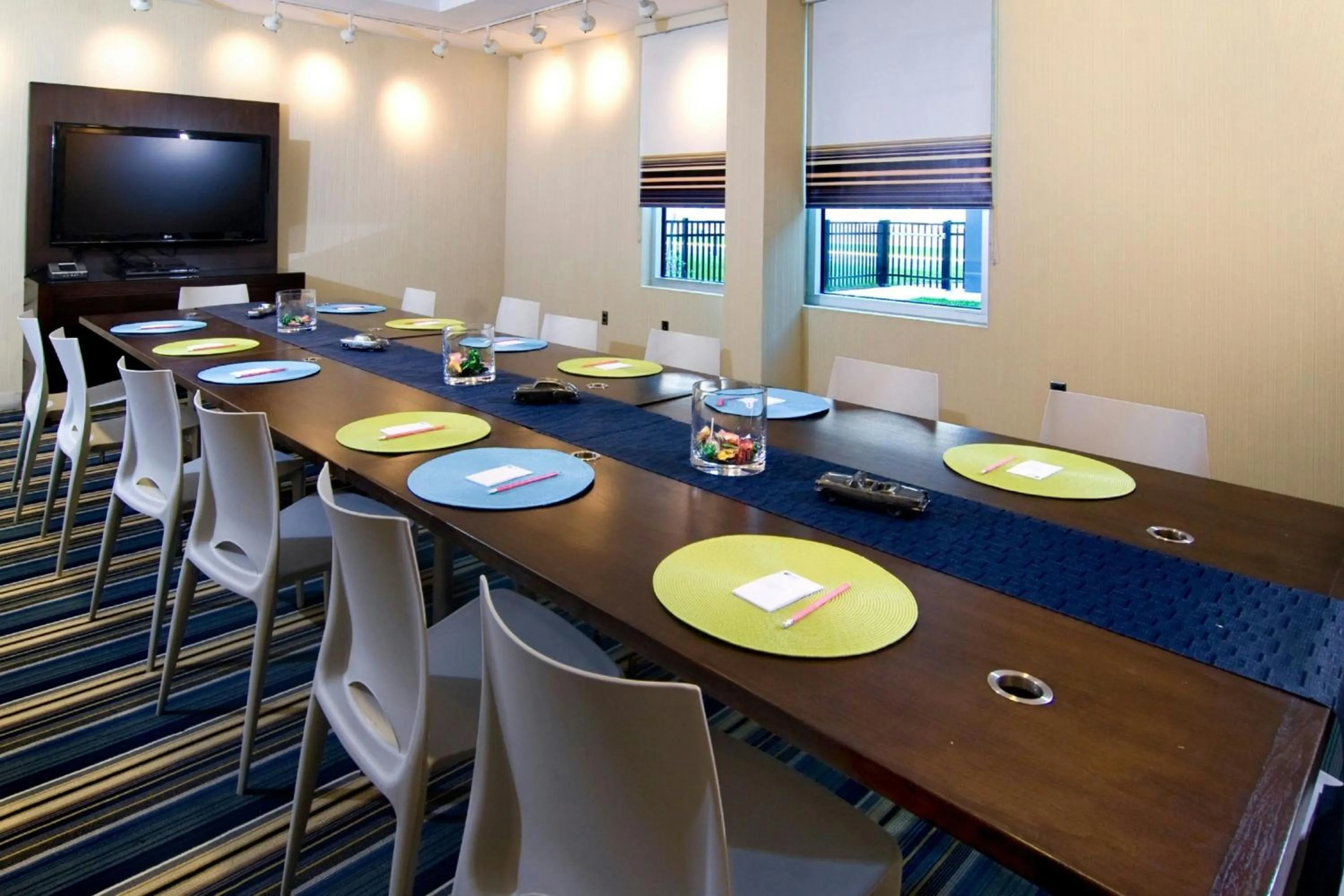 Meeting/conference room in Aloft Chesapeake