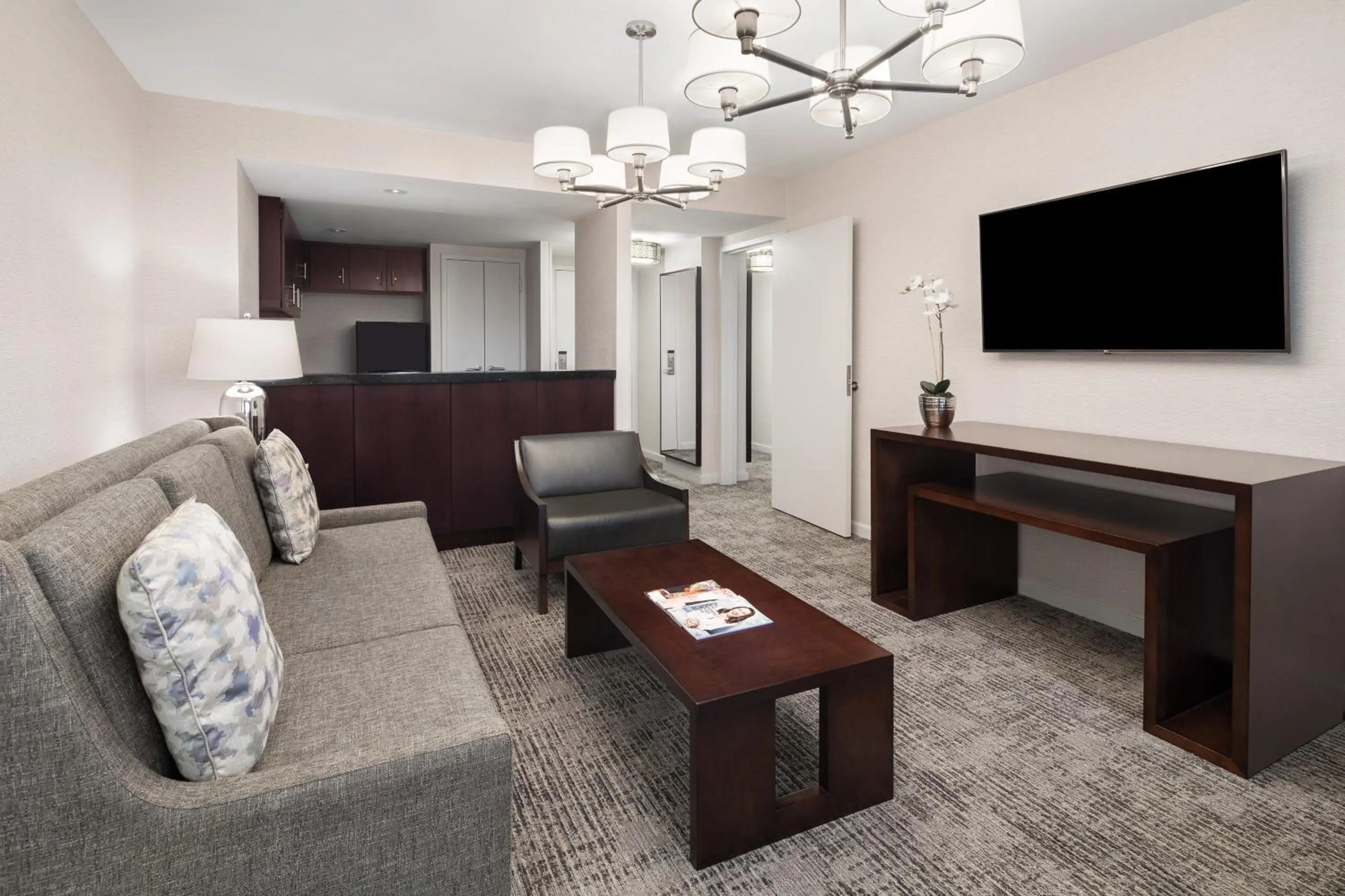 Living room in The Westin Baltimore Washington Airport - BWI