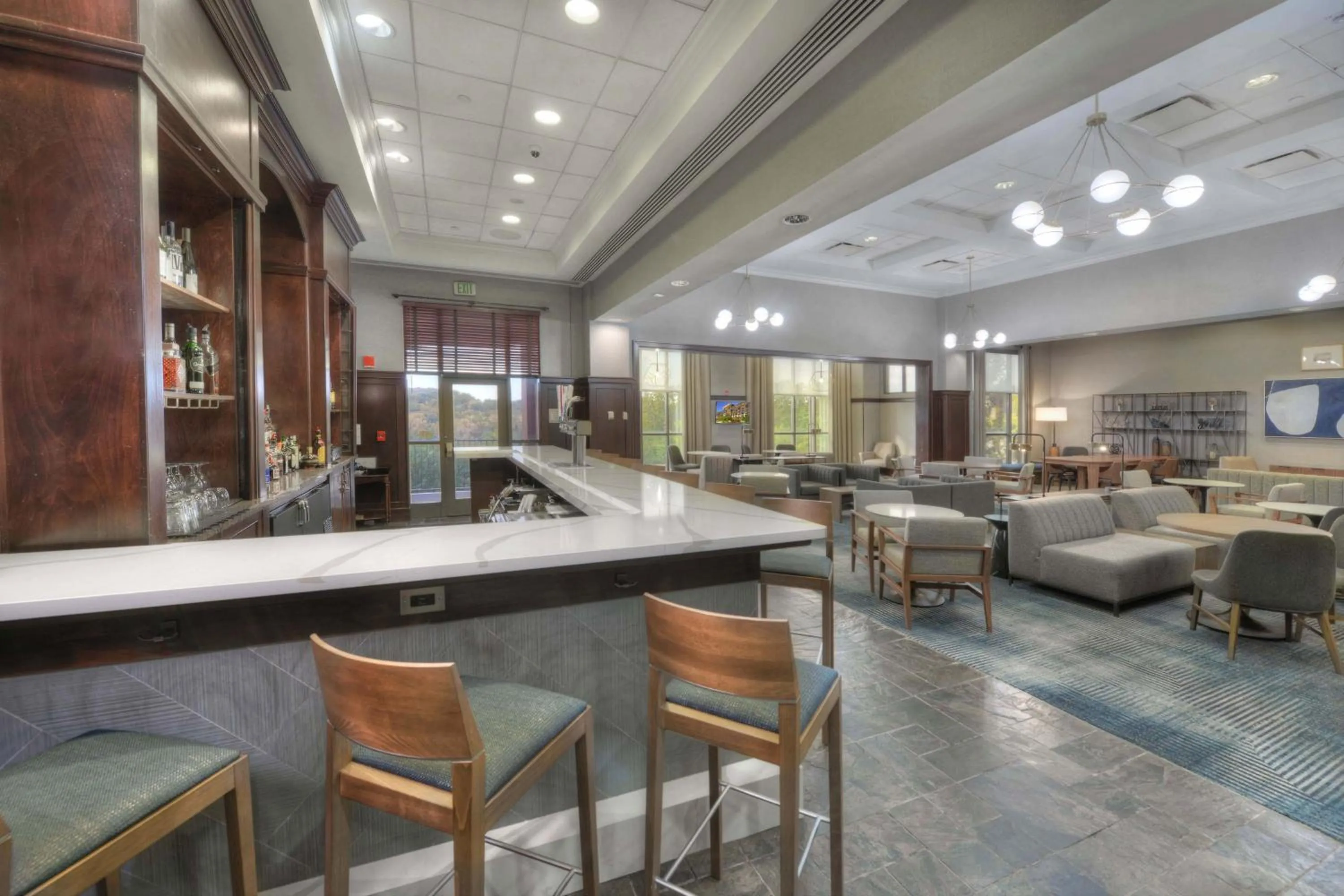 Lounge or bar in Sheraton Baltimore Washington Airport - BWI