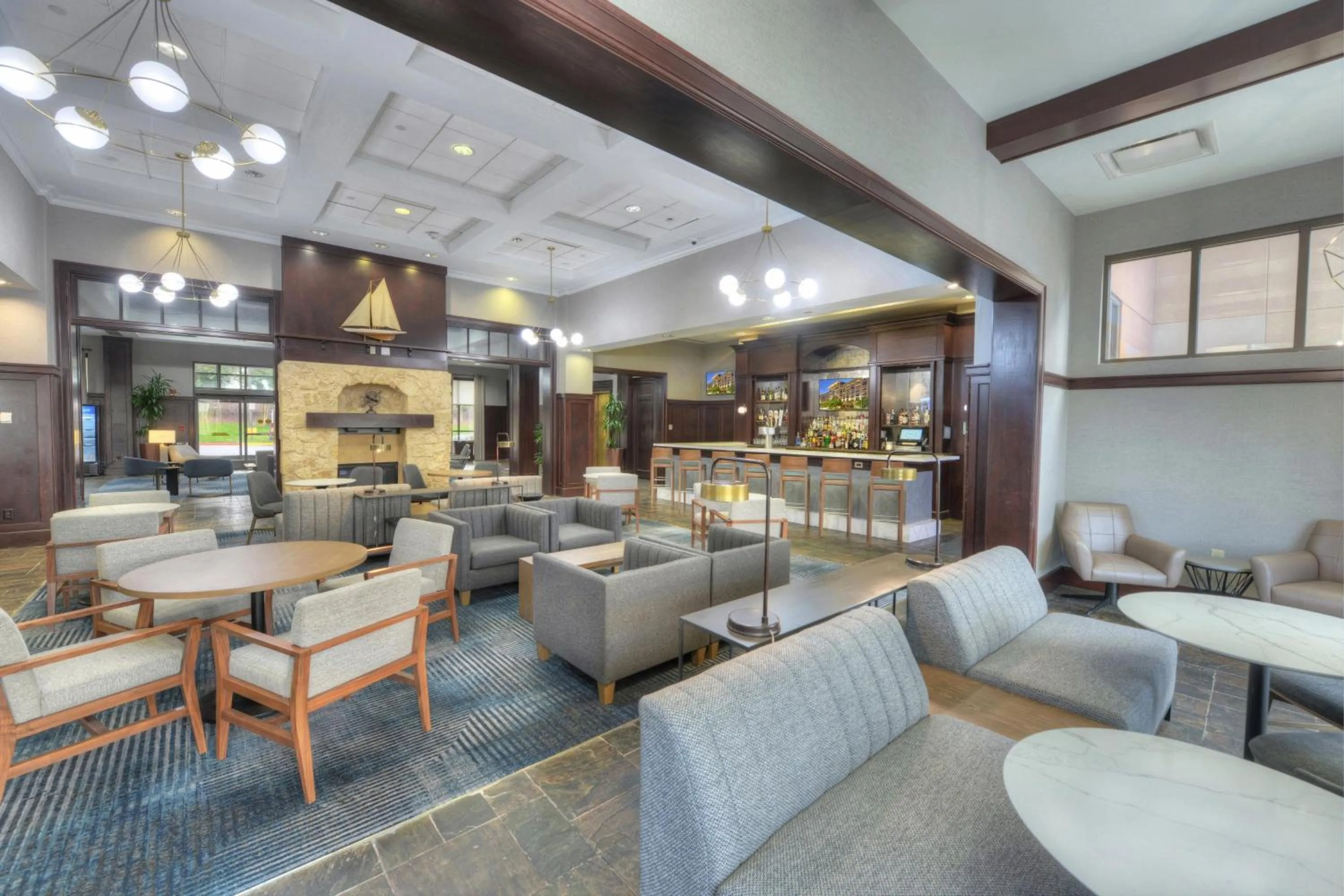 Lounge or bar in Sheraton Baltimore Washington Airport - BWI