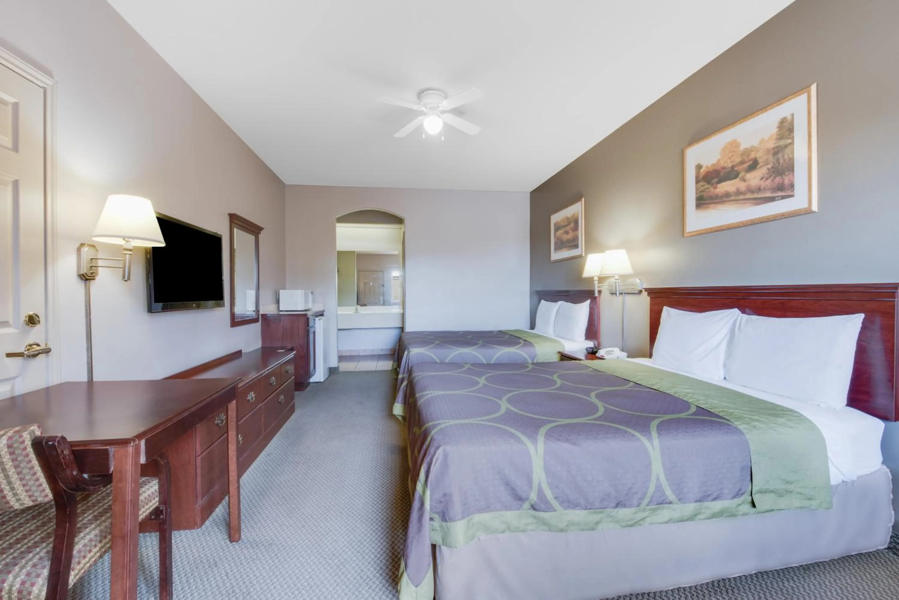 Photo of the whole room, Bed in Lone Star Inn - San Benito Harlingen