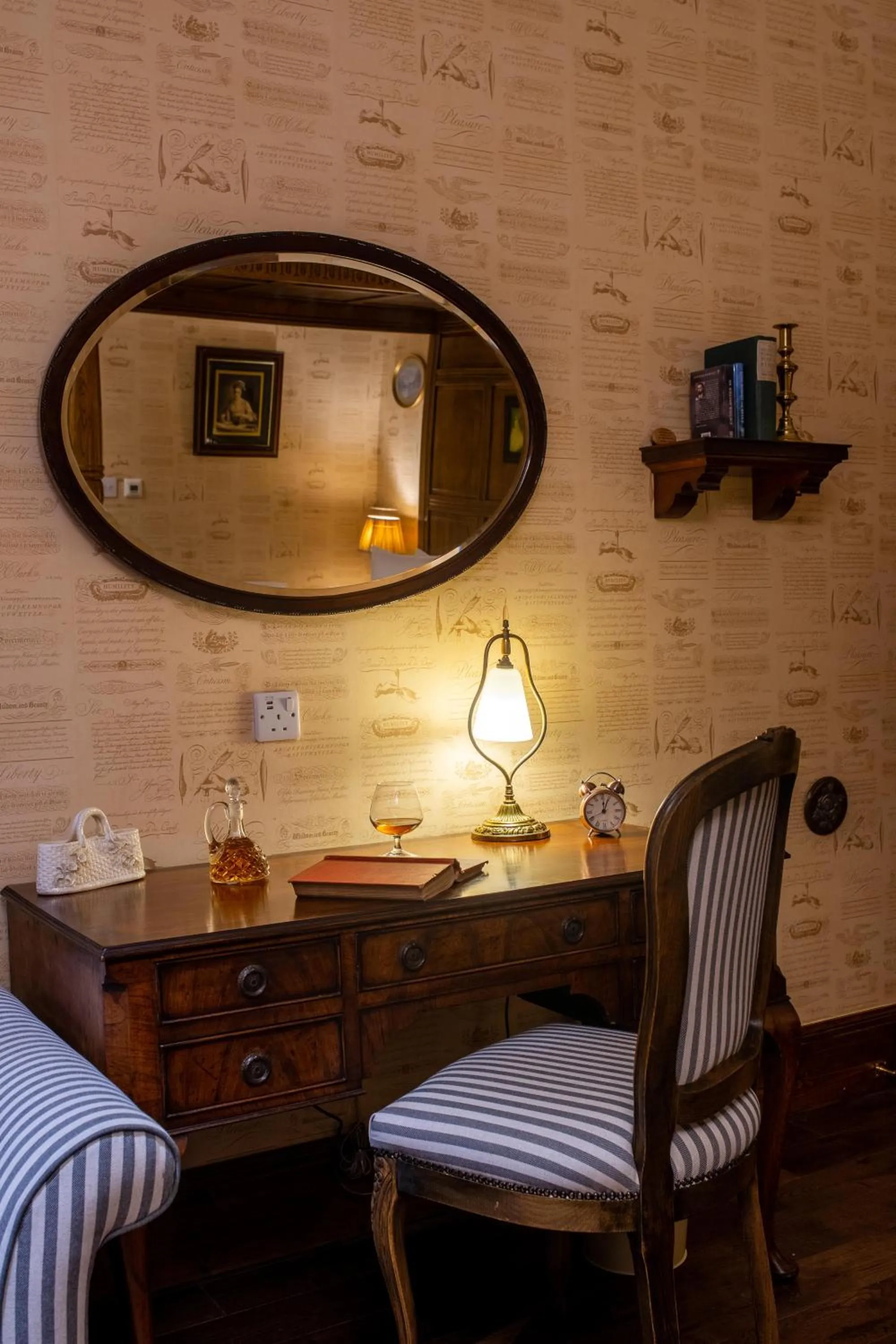 Photo of the whole room in The Whispering Pine Lodge