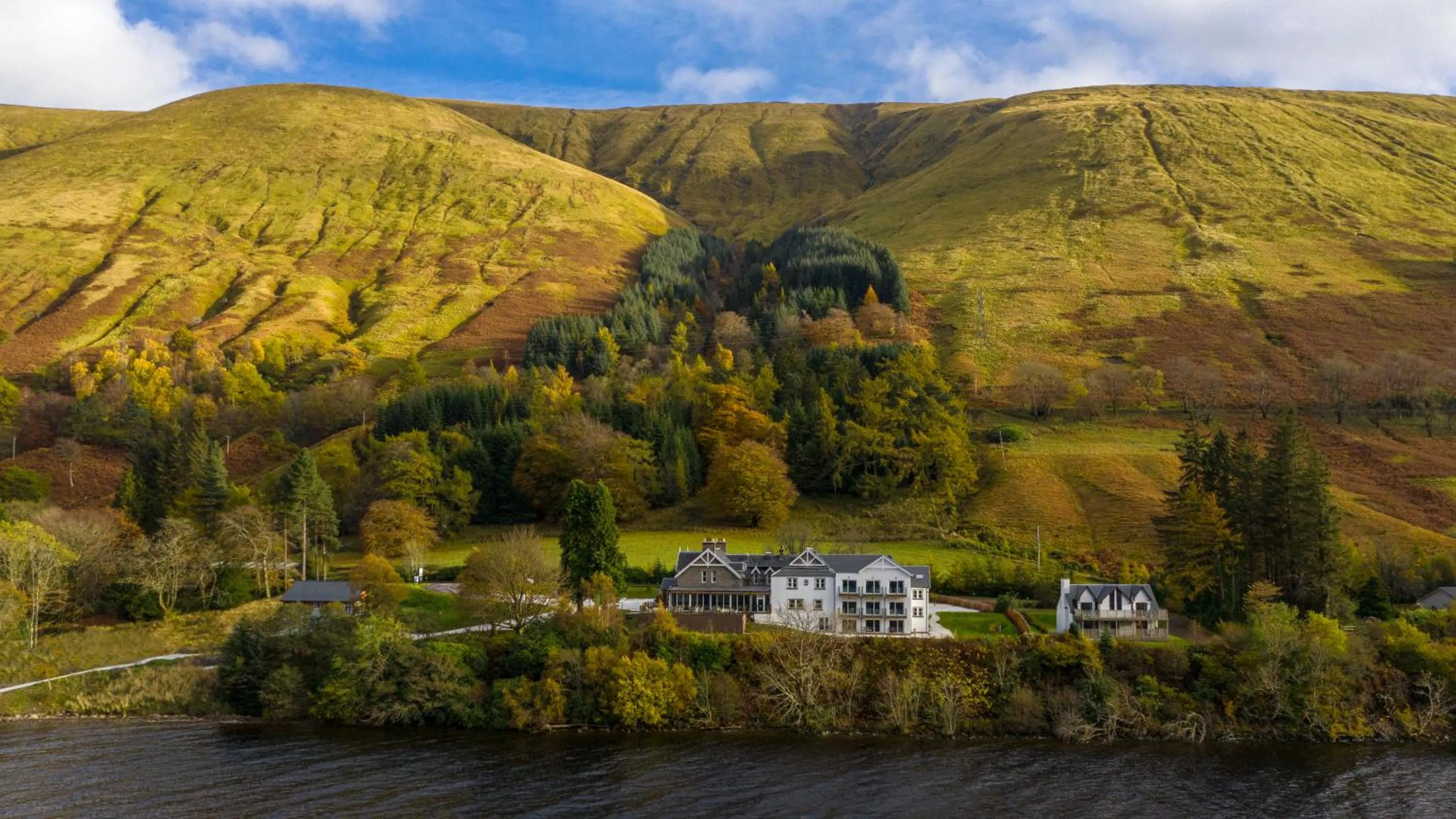 Property building in The Whispering Pine Lodge