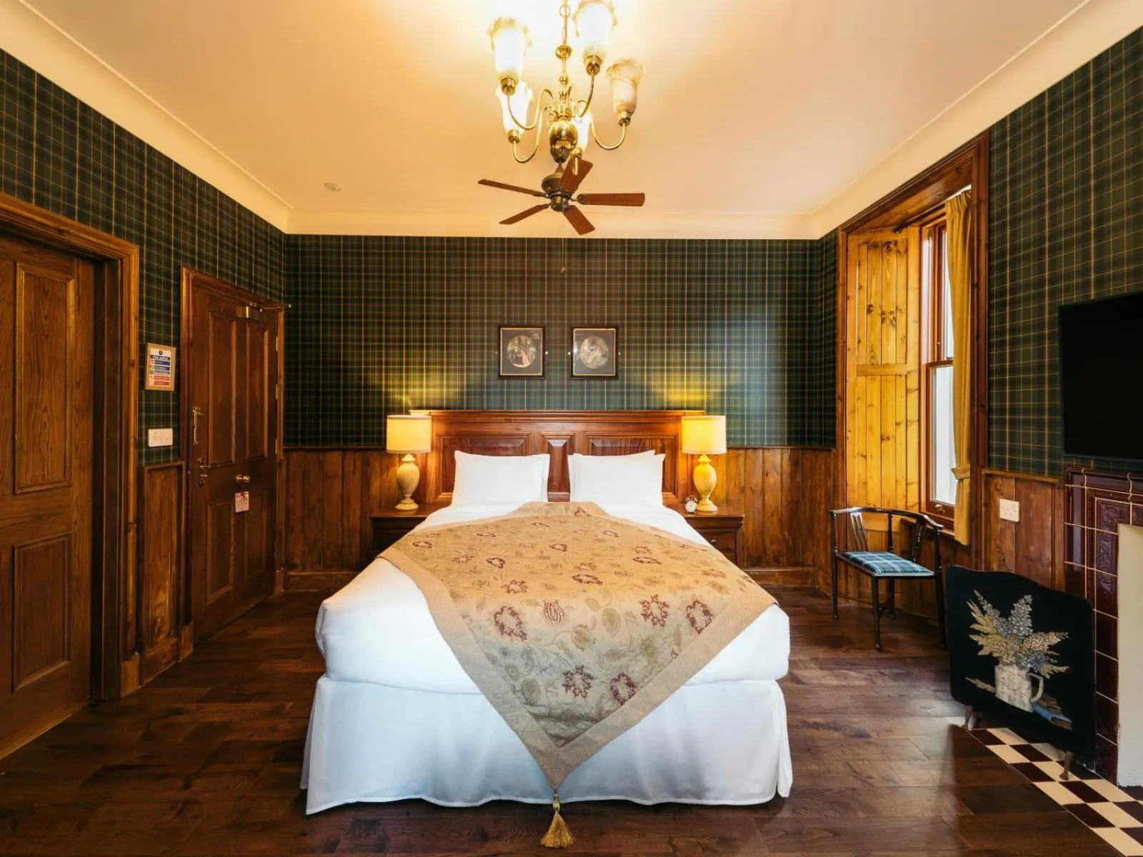 Bed in The Whispering Pine Lodge