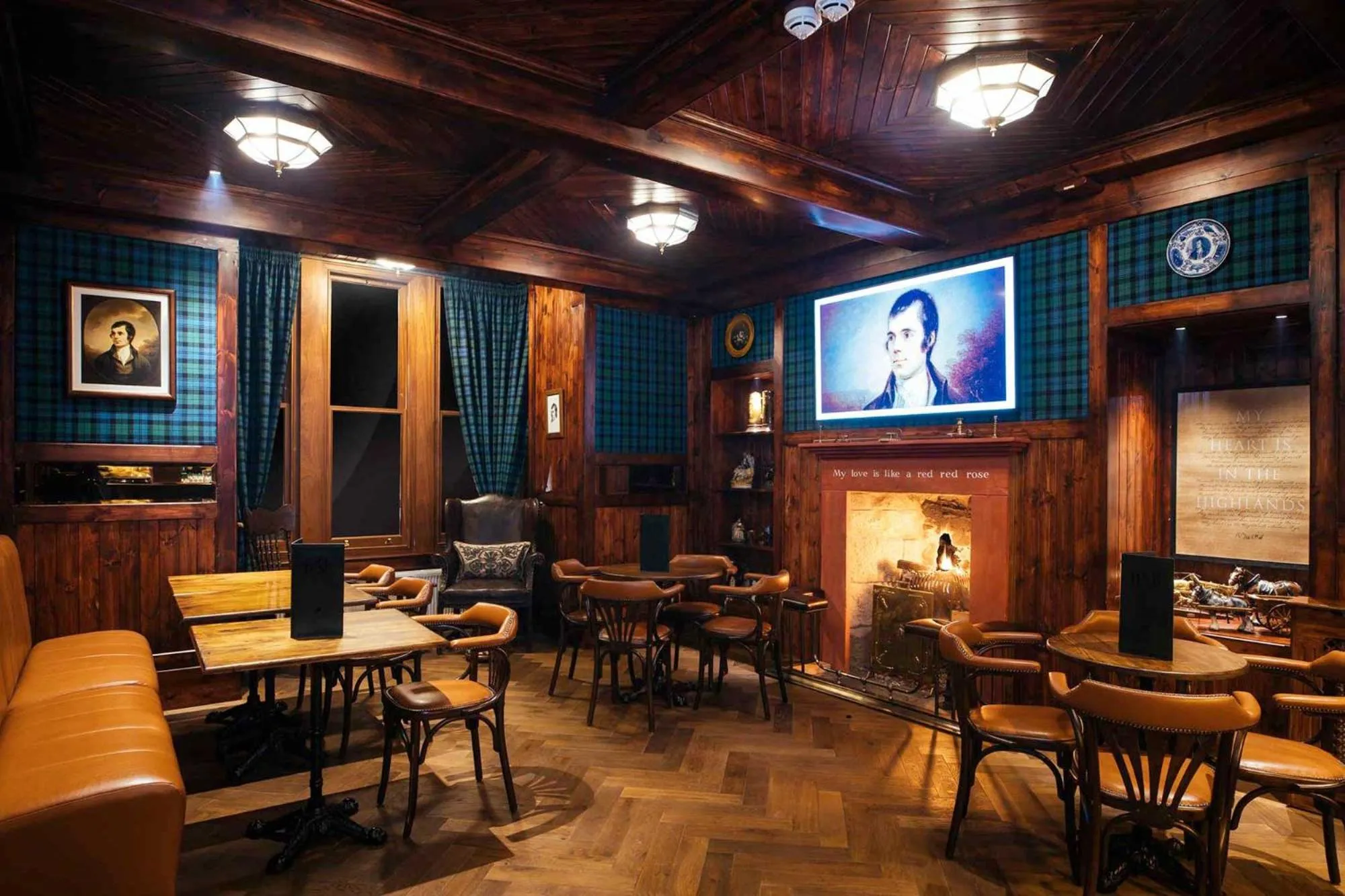 Lounge or bar in The Whispering Pine Lodge