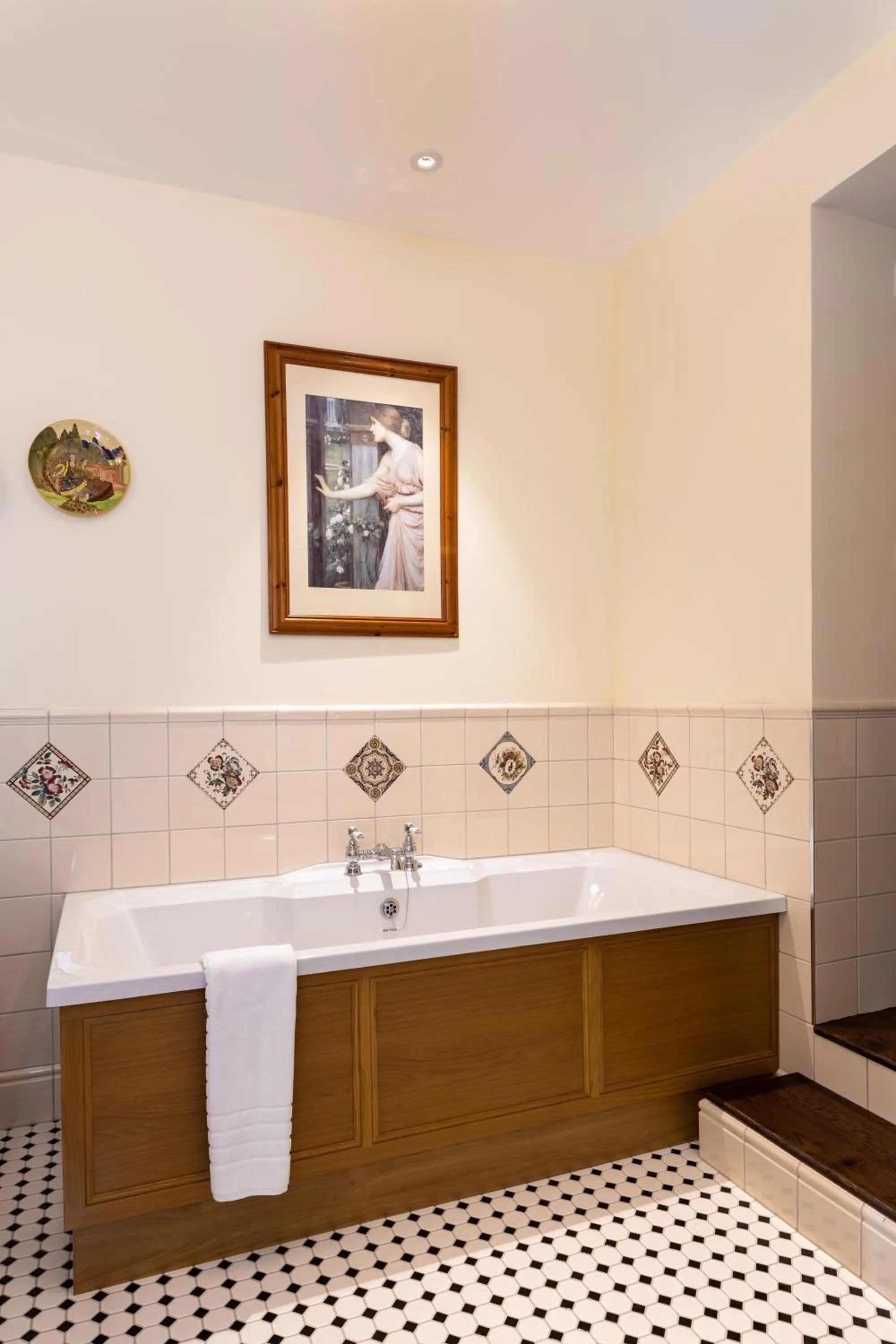 Bathroom in The Whispering Pine Lodge