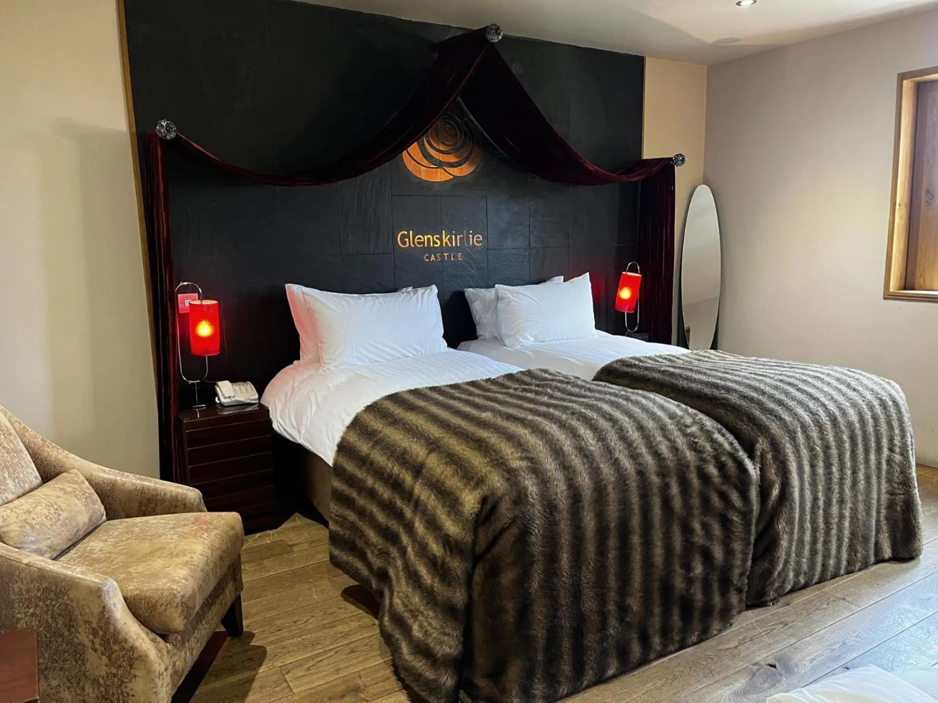 Bedroom, Bed in Glenskirlie Castle Hotel