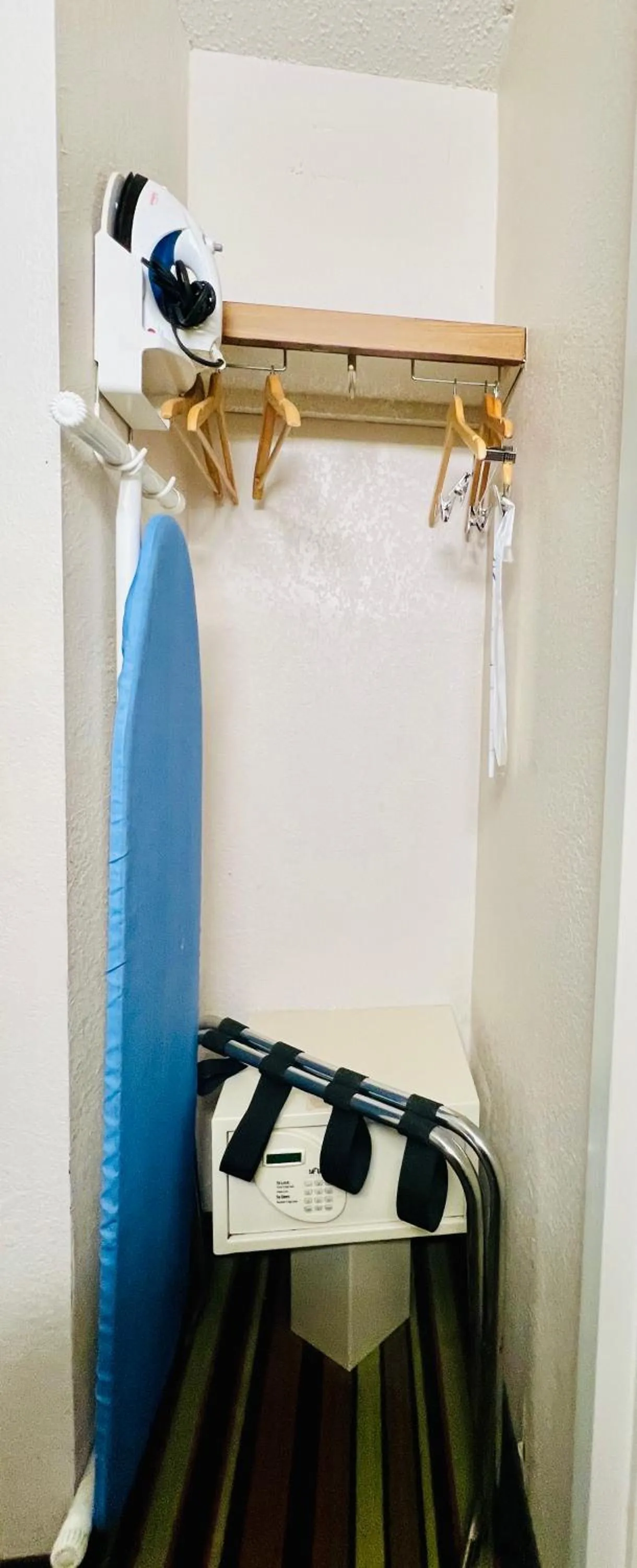 wardrobe, Bed in Travelodge by Wyndham Wytheville