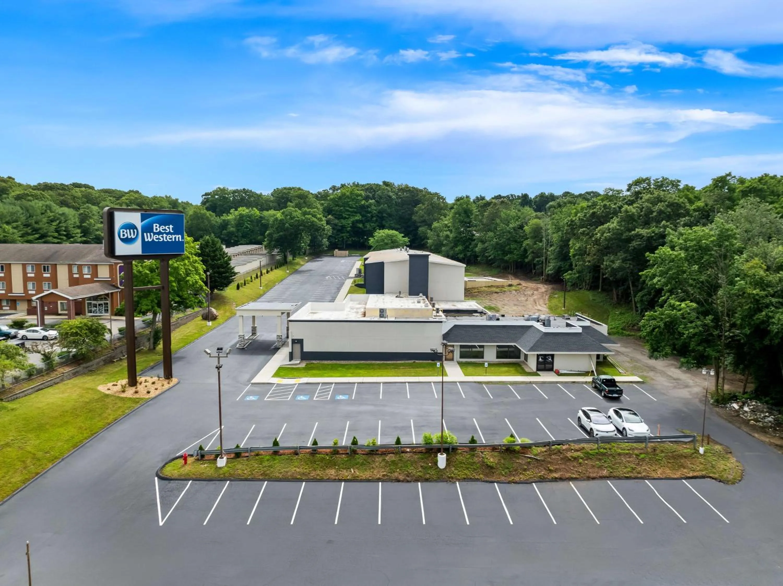 Property building in Best Western Niantic - New London, Mystic Area