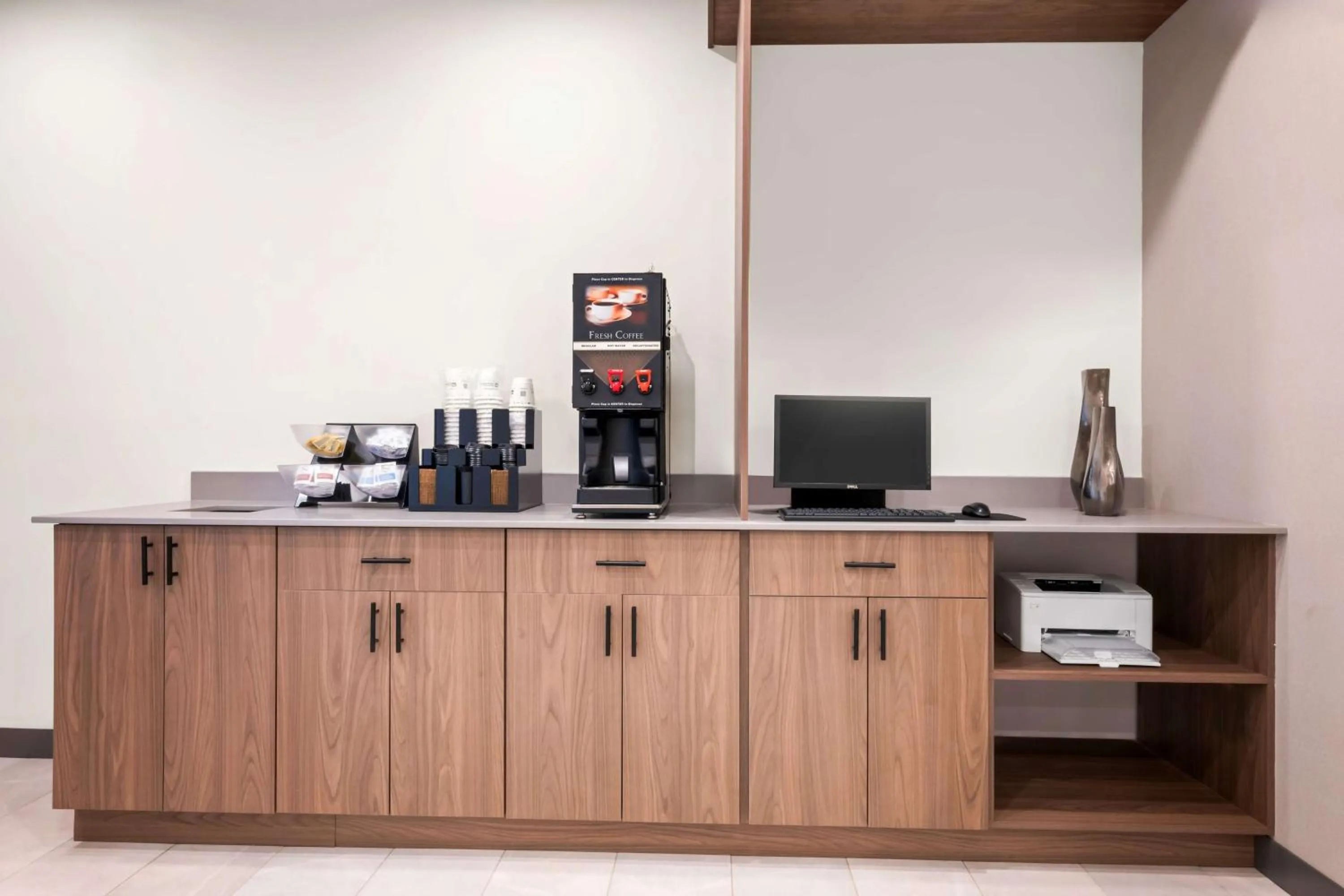 Restaurant/places to eat in Best Western Niantic - New London, Mystic Area