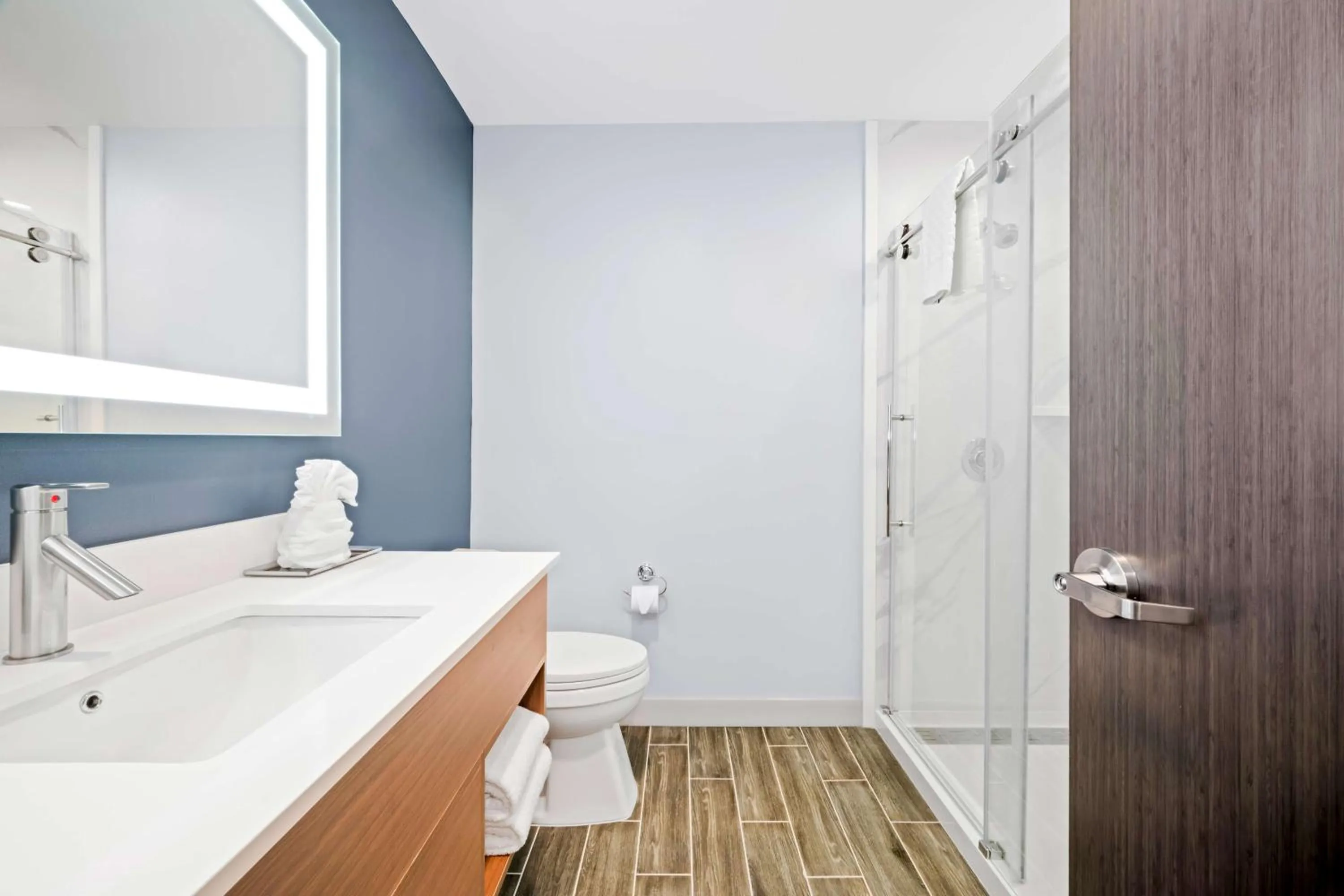 Bathroom in Best Western Niantic - New London, Mystic Area