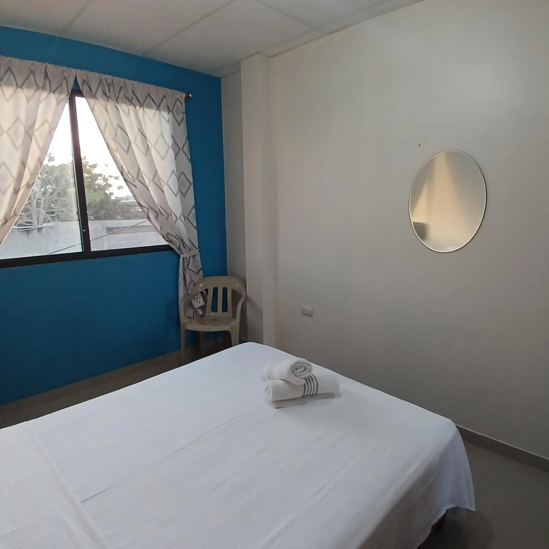 Bedroom, Bed in Suites Sonikikos