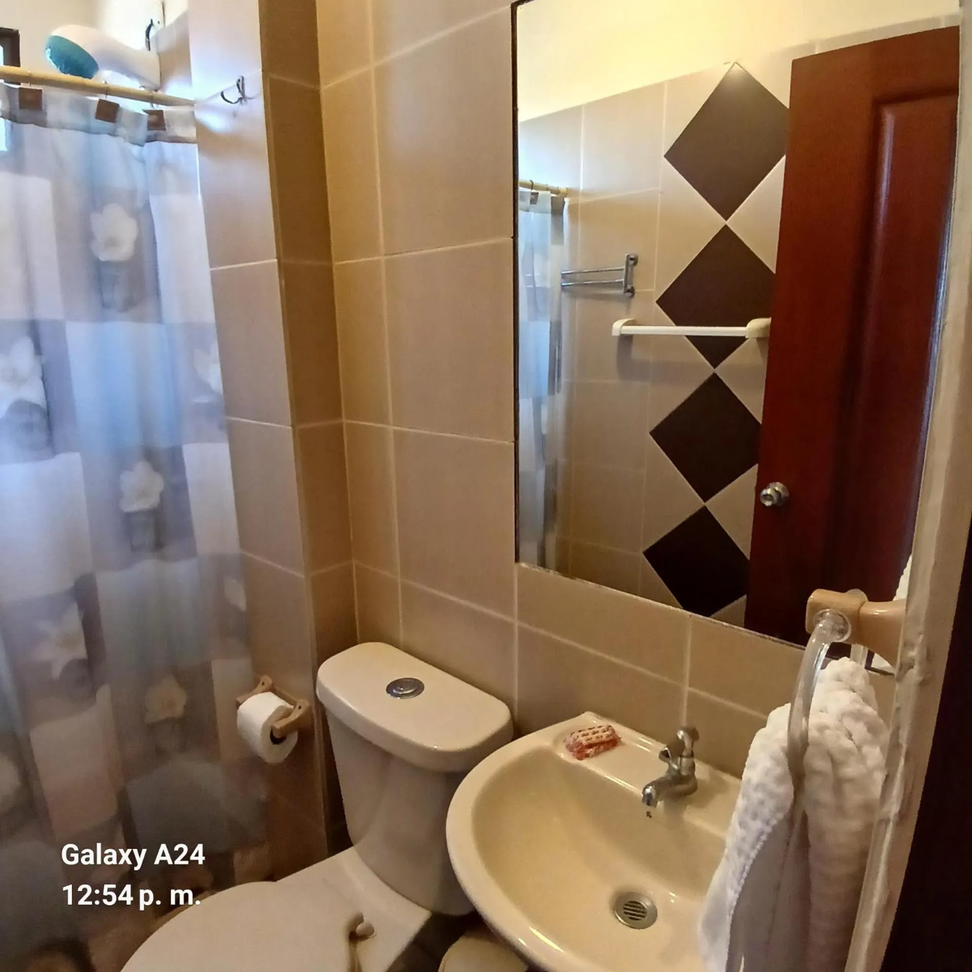 Shower in Suites Sonikikos