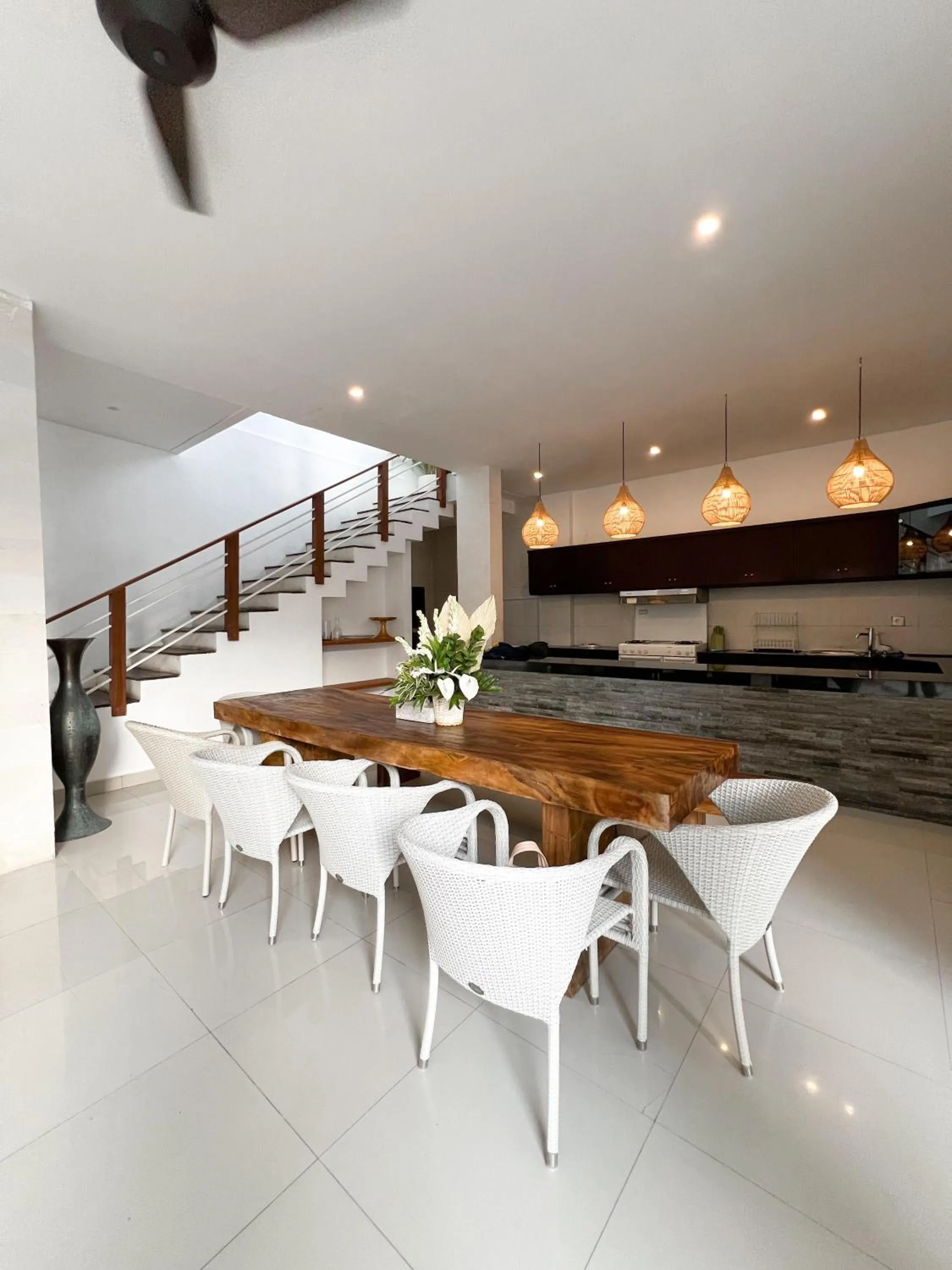 Dining area in Apple Villas & Apartments