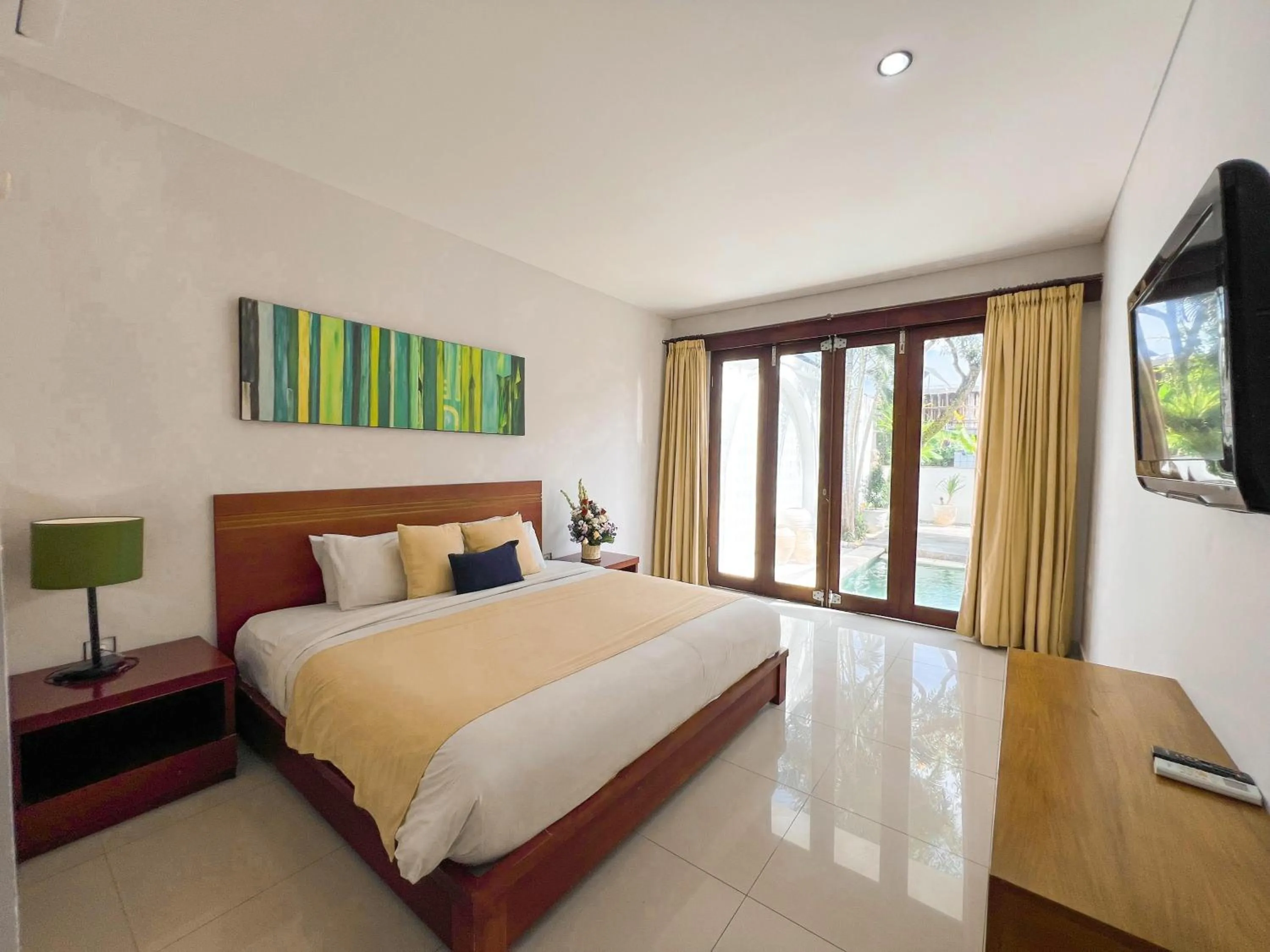 Bedroom, Bed in Apple Villas & Apartments