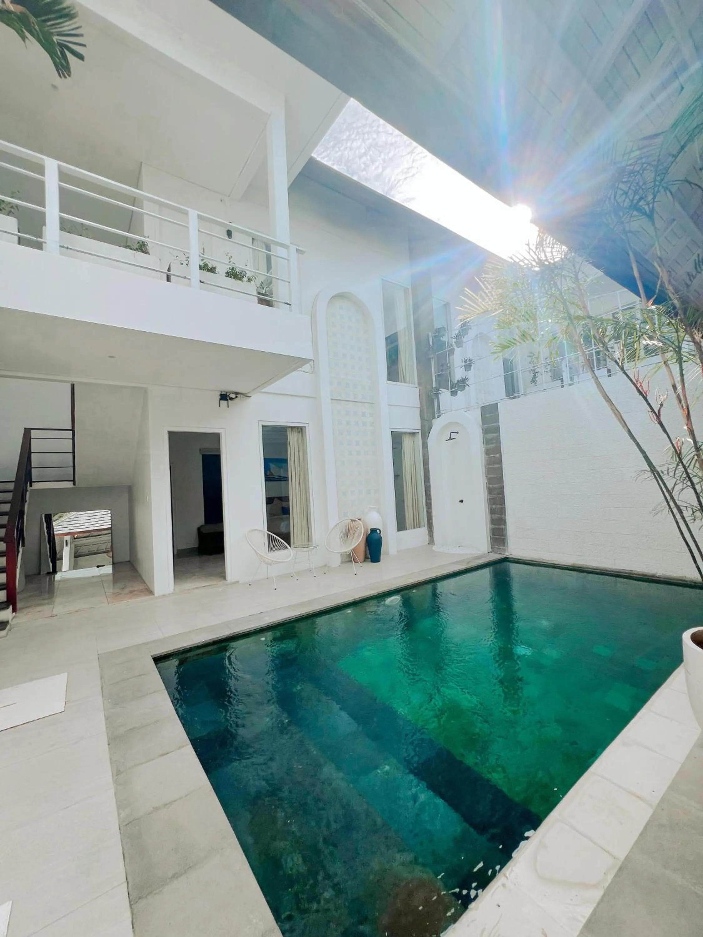 Swimming pool in Apple Villas & Apartments