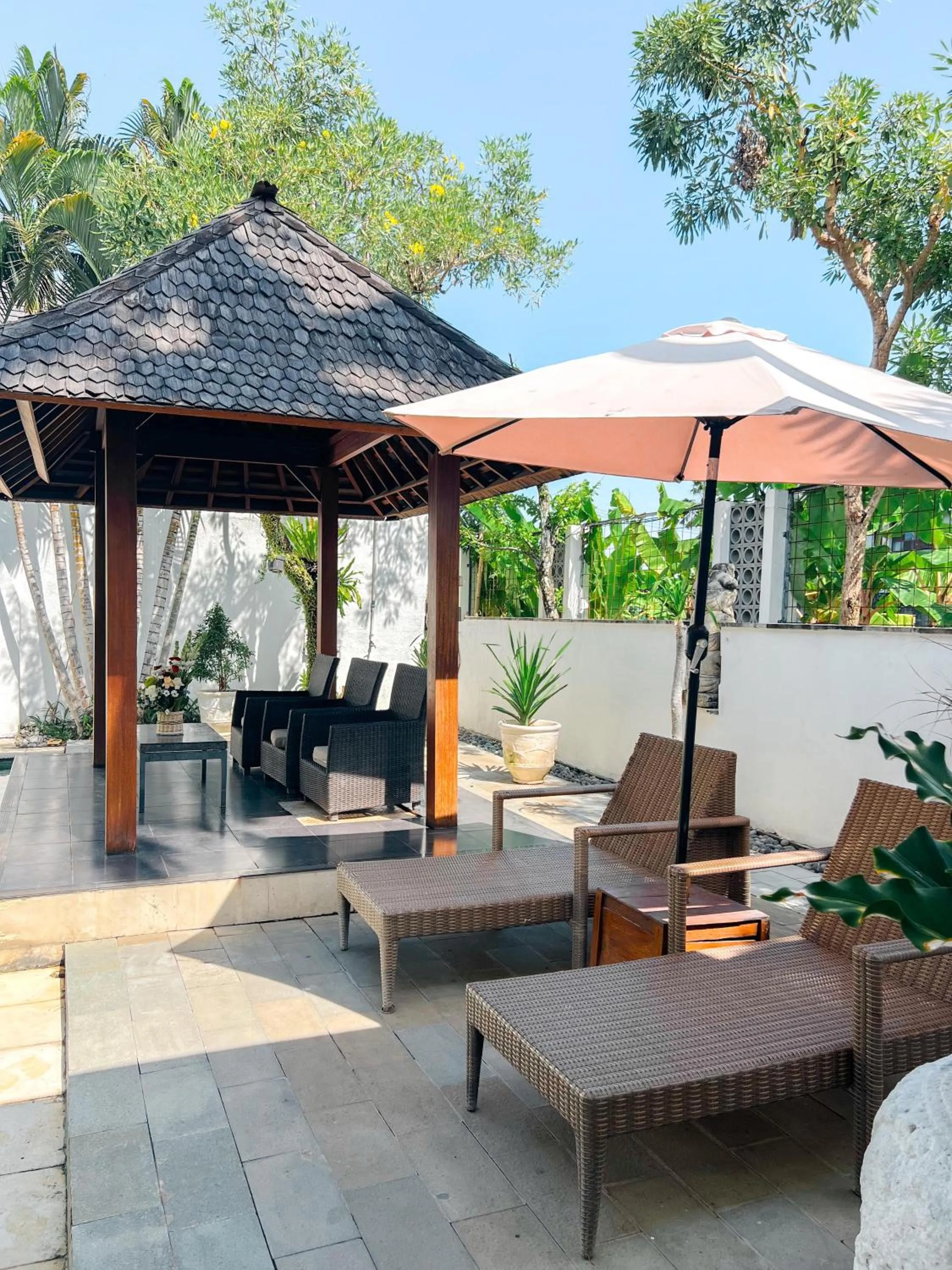 Seating area in Apple Villas & Apartments