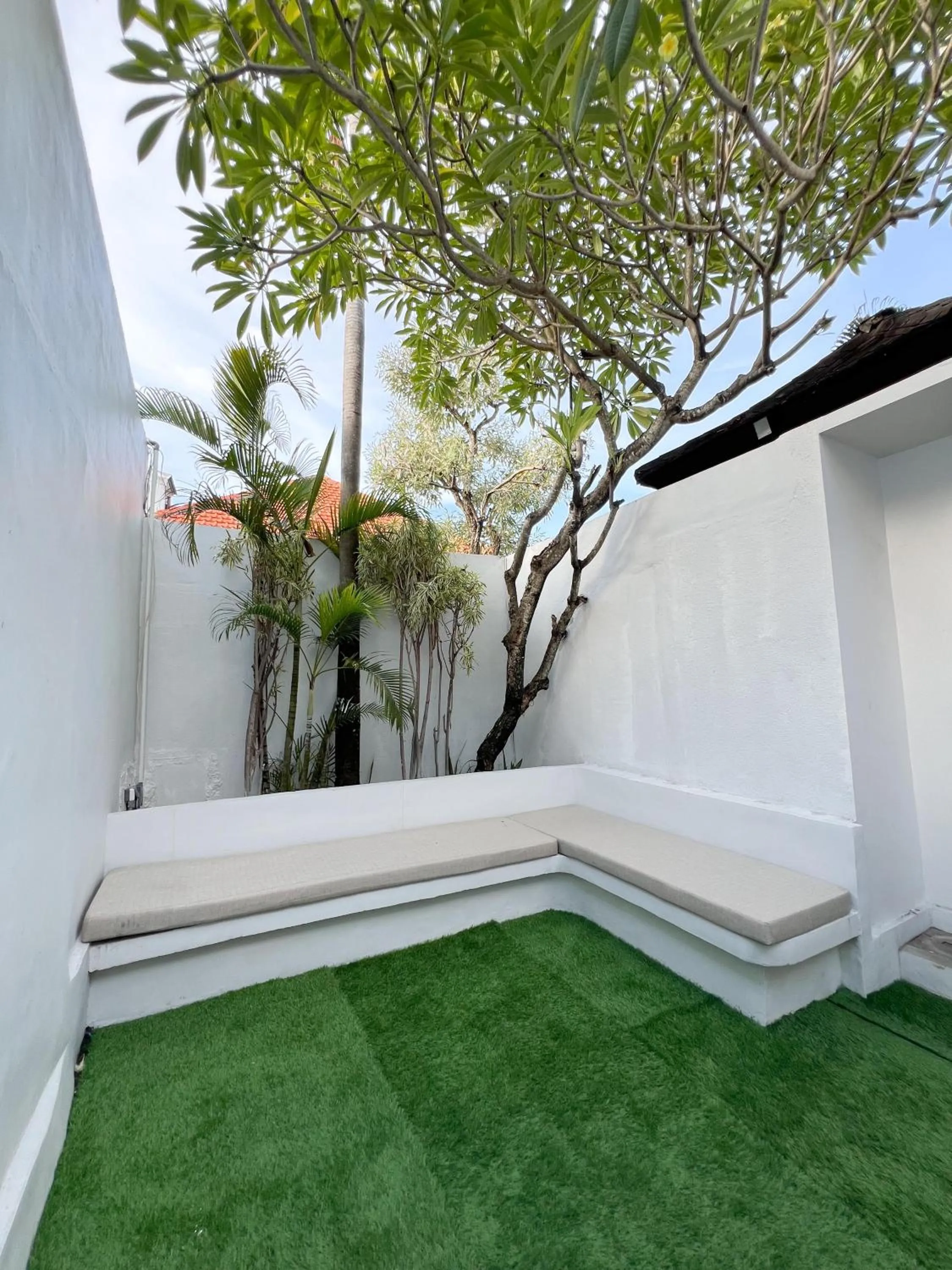 Game Room in Apple Villas & Apartments